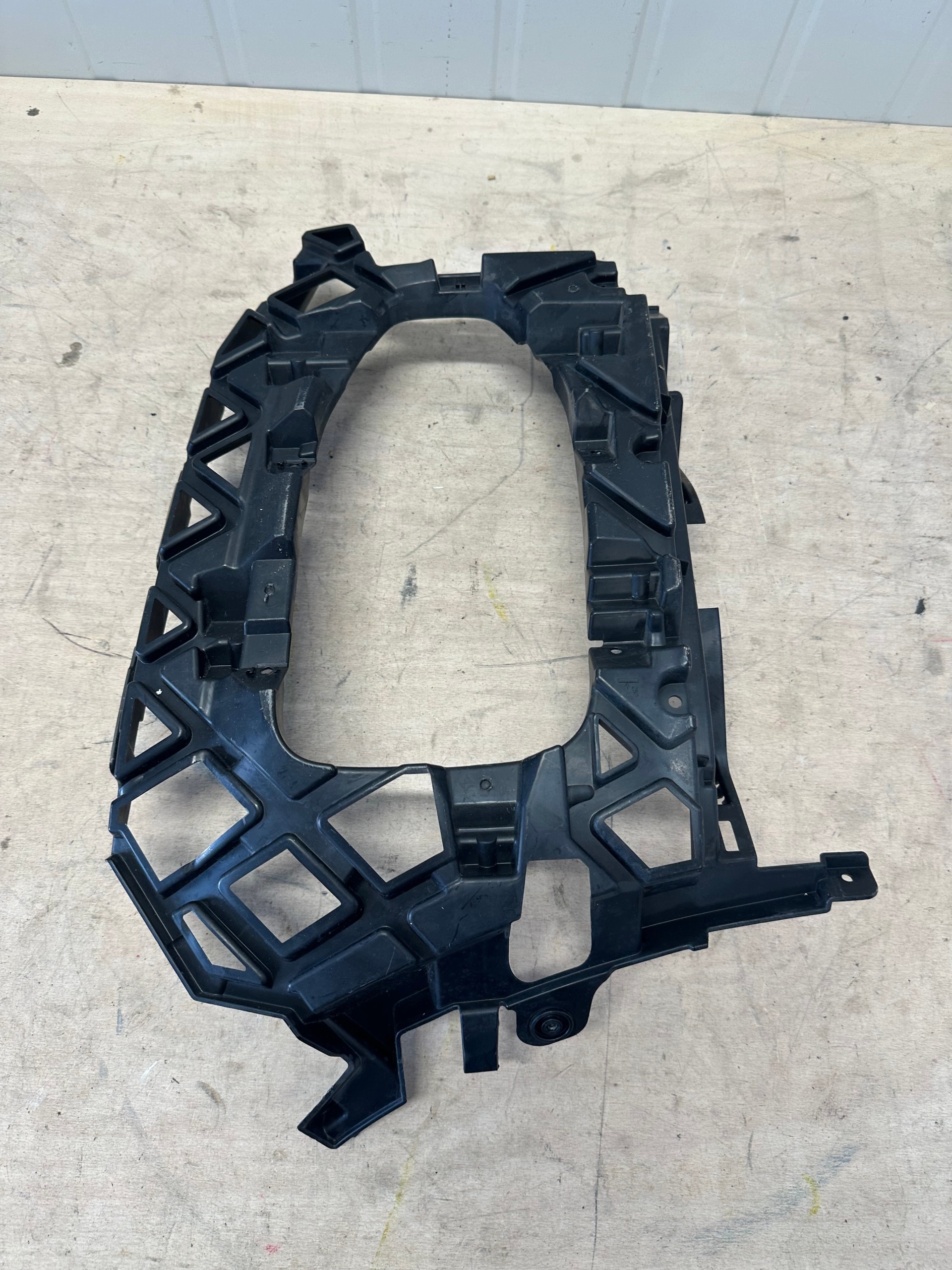 Soporte Parachoques Delantero Derecho VW T-Roc image 2