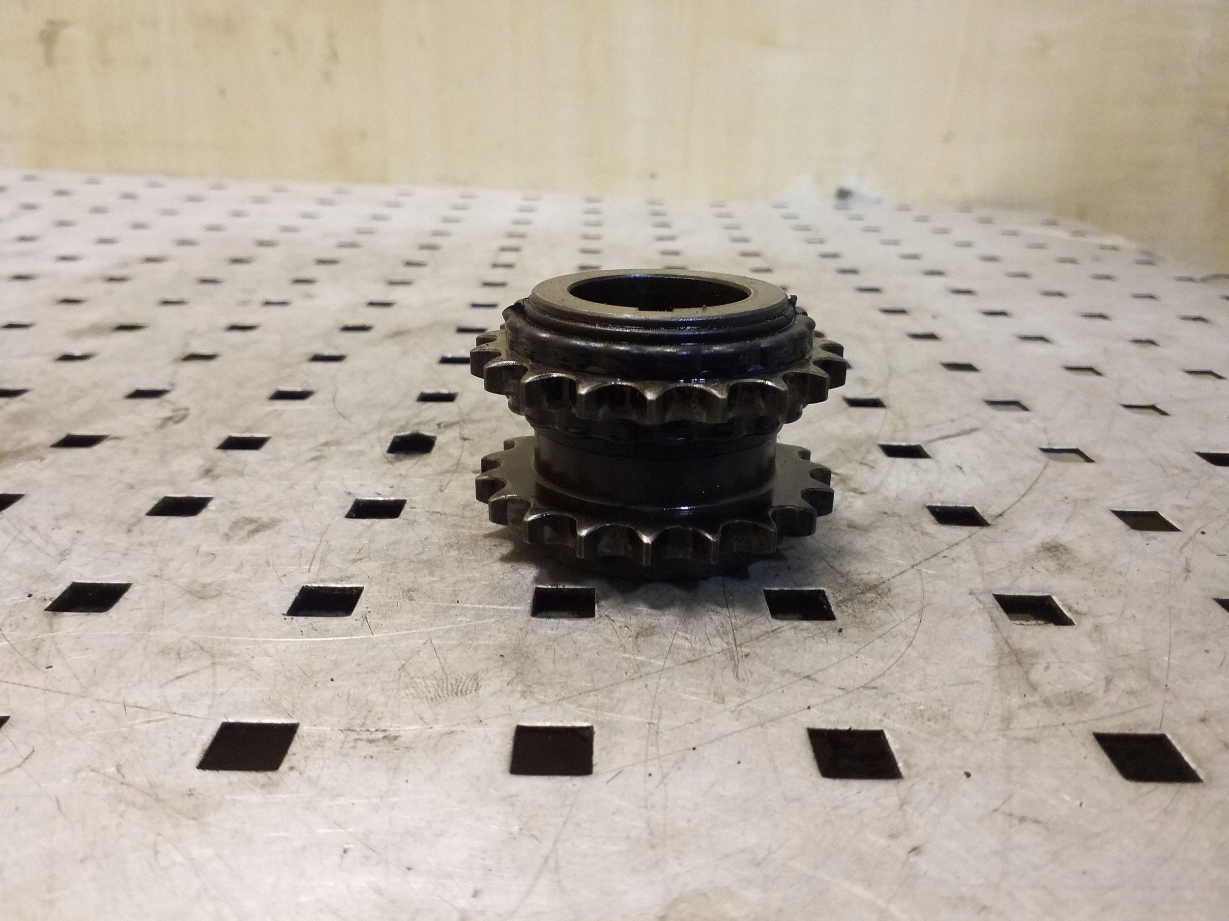 Piñón de transmisión Mercedes-Benz A (W168) A6680520303 1.7 CDI