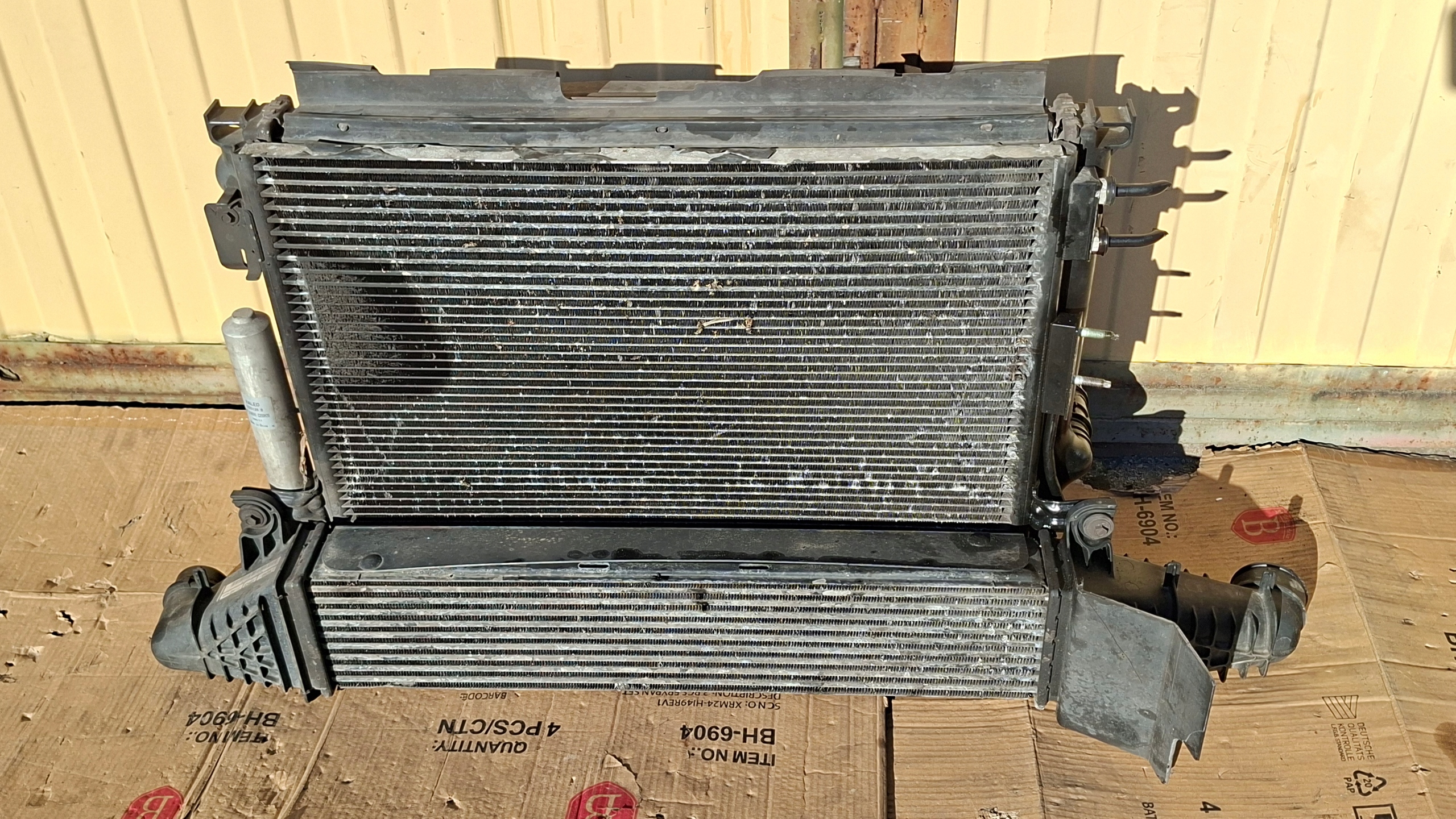 Lancia Thema II Radiador 3.0 CRD OEM 55038157AC image 3