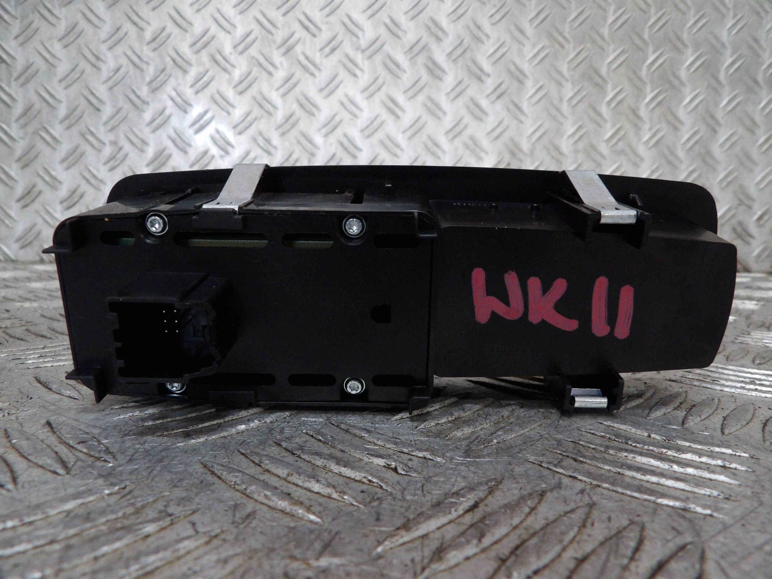 Jeep Grand Cherokee WK2 Window Switch Panel 68030822AC image 3