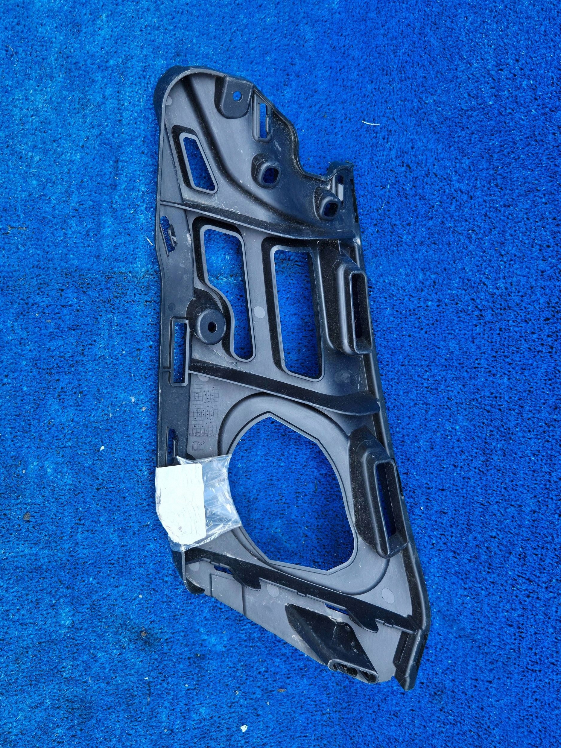 Used Skoda Enyaq iV Front Bumper Slide Mount Right 5LA807056A