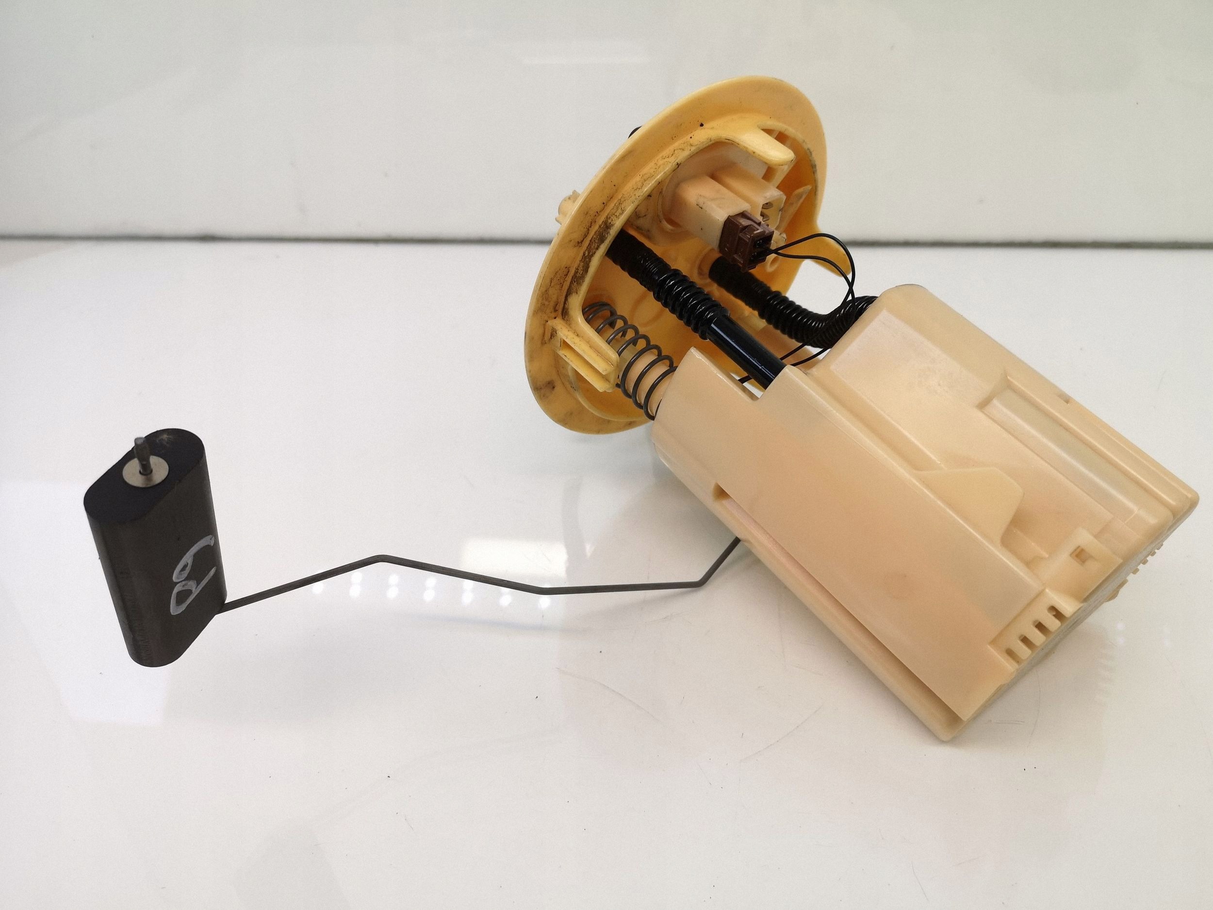 2010 Peugeot 308 Fuel Level Sensor 09294DD image 5