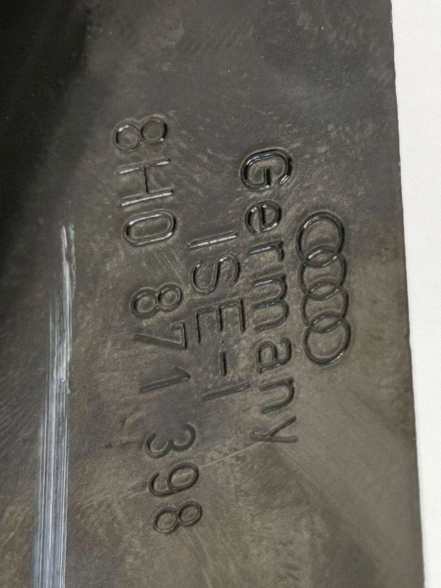 Fecho de Capota Audi OE 8H0871398 Usado image 3