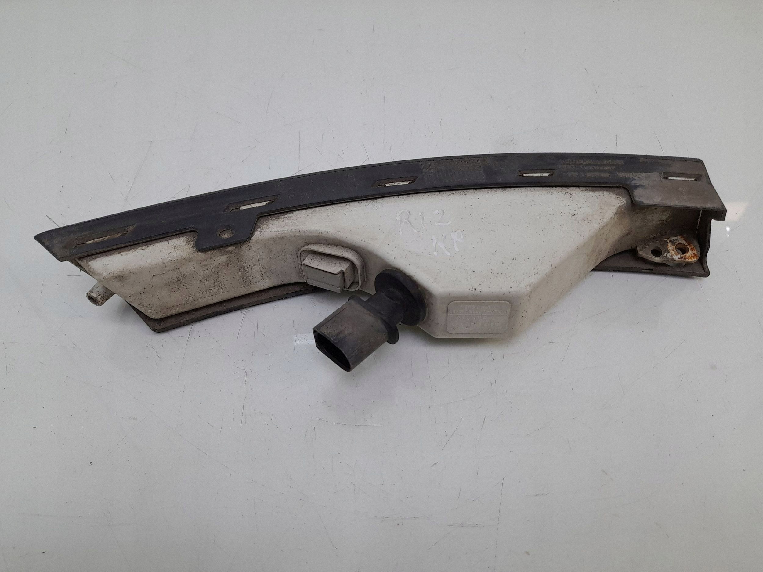 Direction indicator frame with original Volkswagen OE 3C080717 image 3