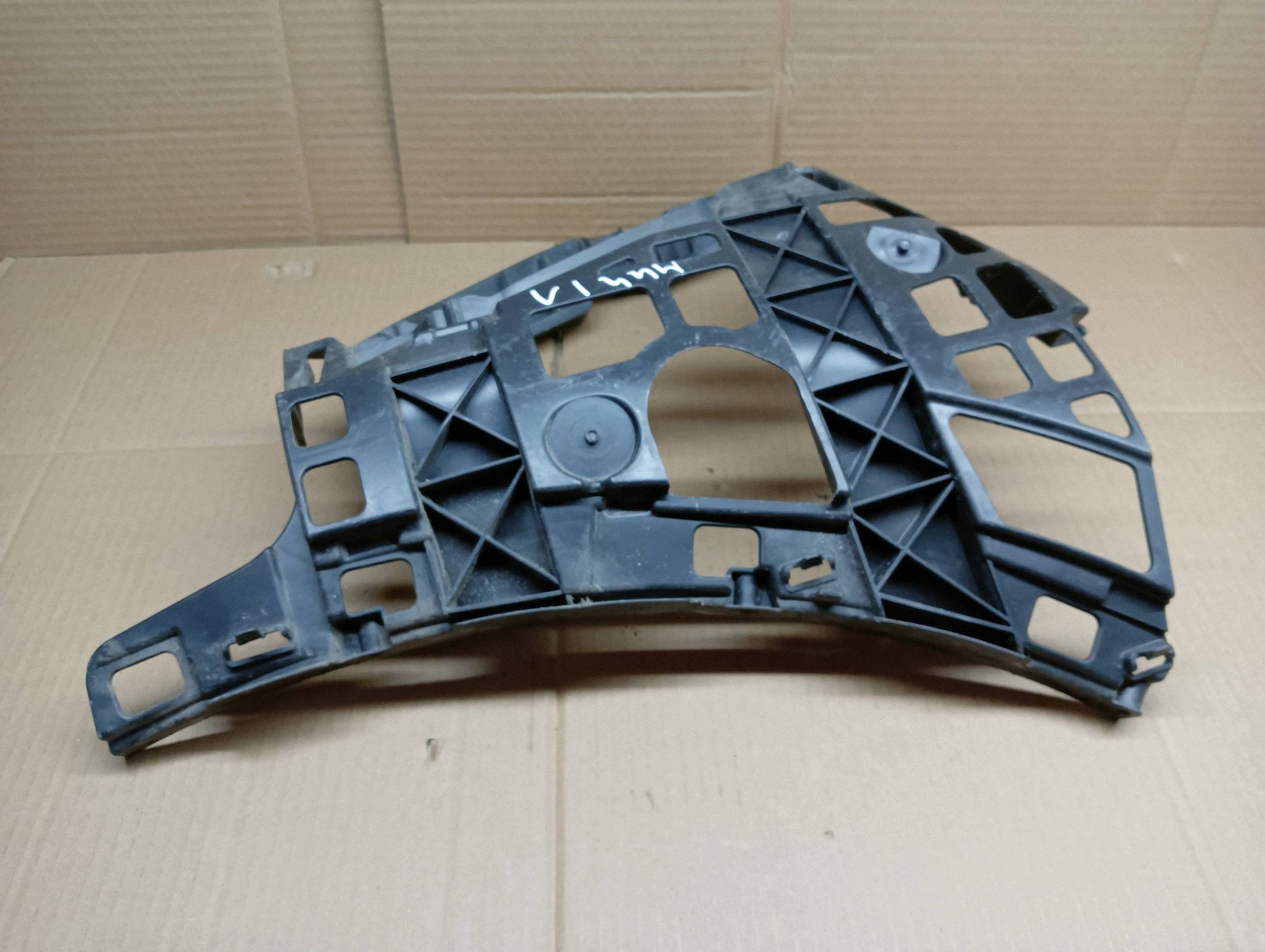 VW ID.4 Front Bumper Bracket Left Used