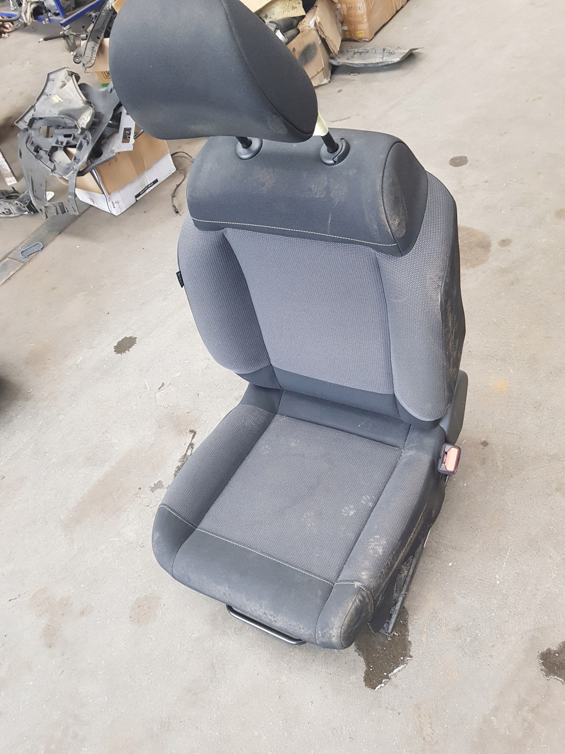 Asiento pasajero Citroën C3 III usado image 3