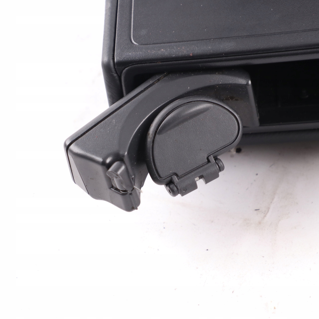 Mercedes W205 Armlehne Rücksitzlehne Schwarz Leder OEM A2059700101-5 image 10