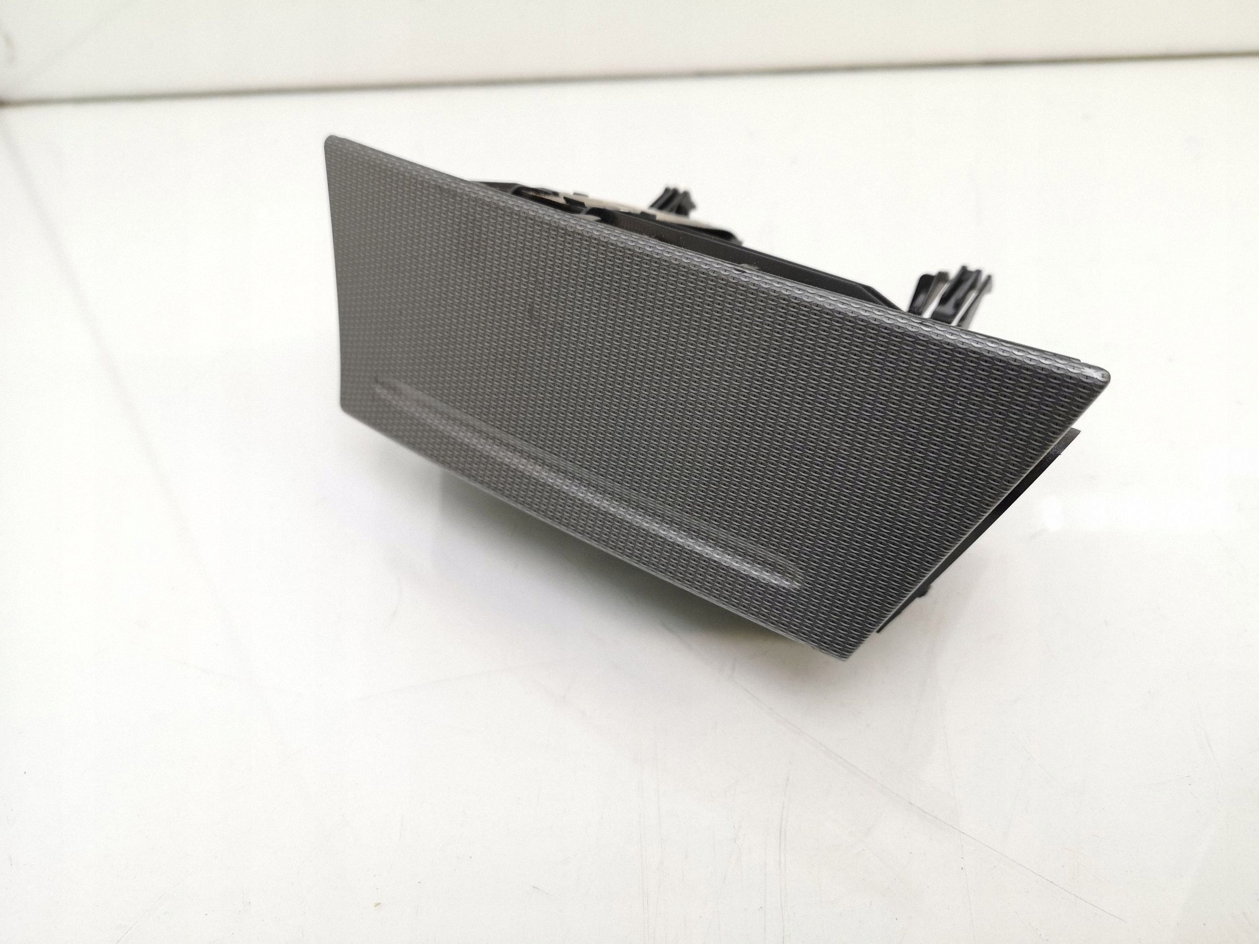 Cendrier avant Ford Focus 2010 OEM 8M51A044J53A