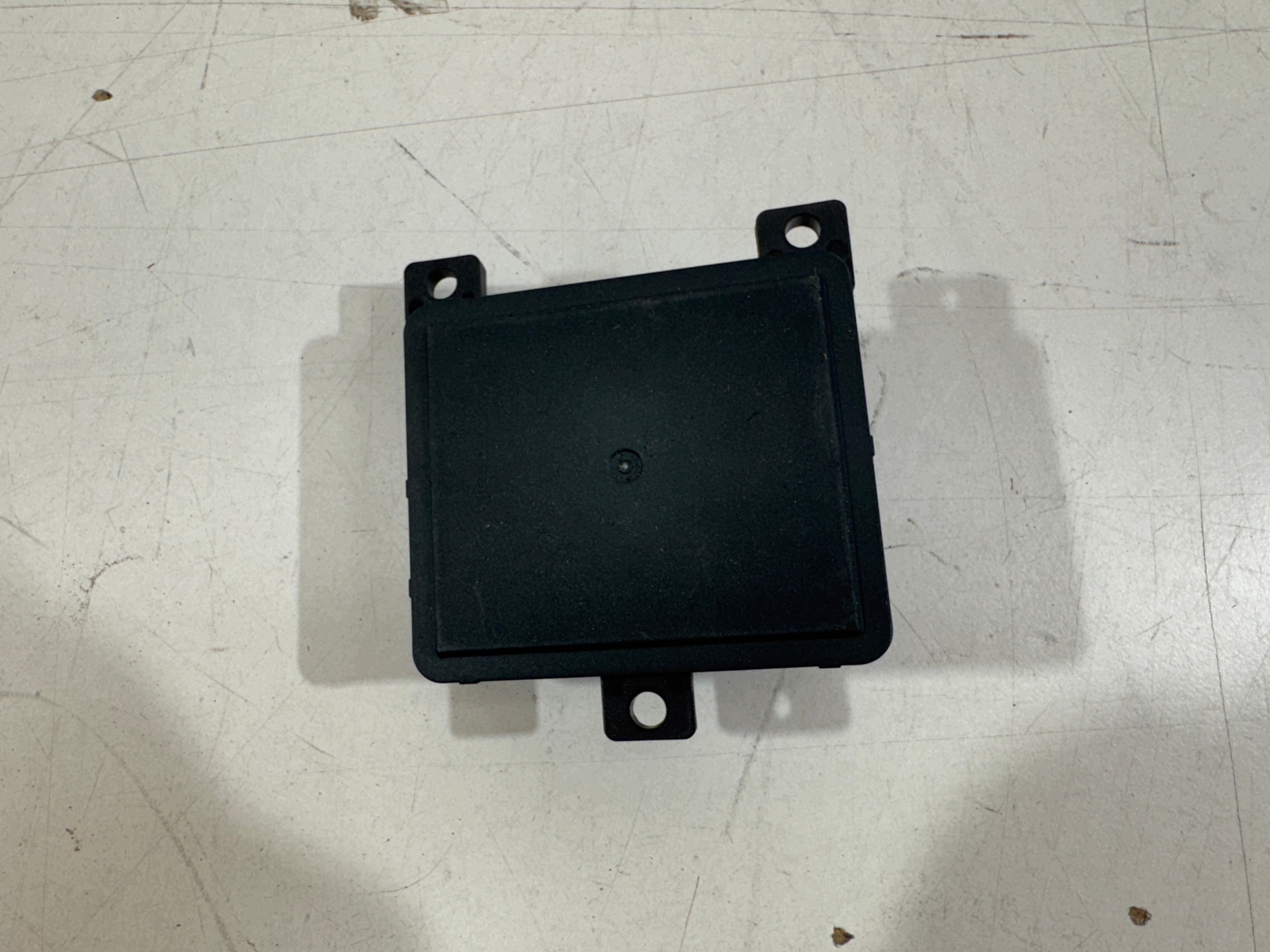 Tutka-anturi ACC VW SEAT SKODA 1N3907819