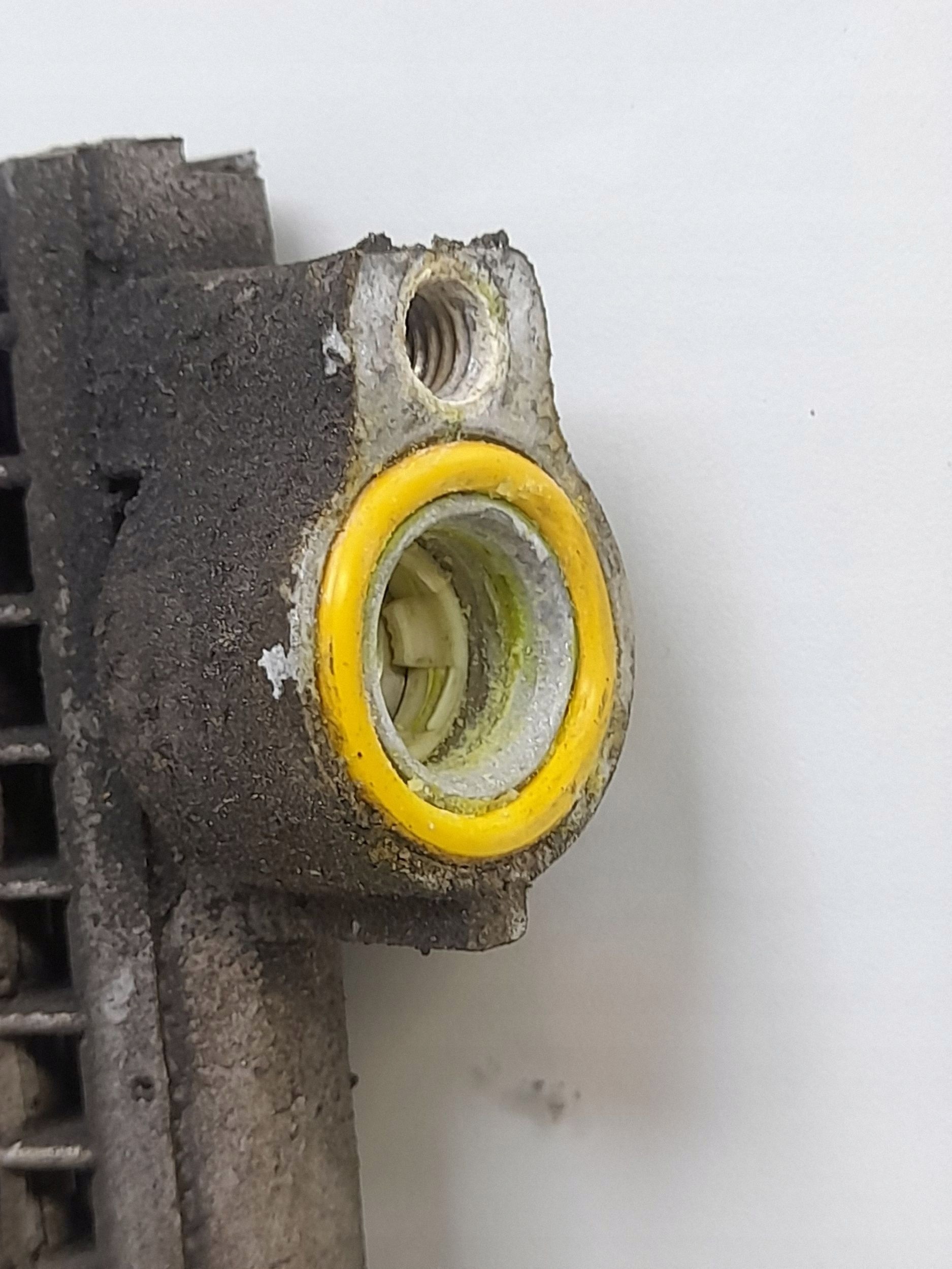 Condensador AC Ford Focus 2013 BV6119710BD image 5