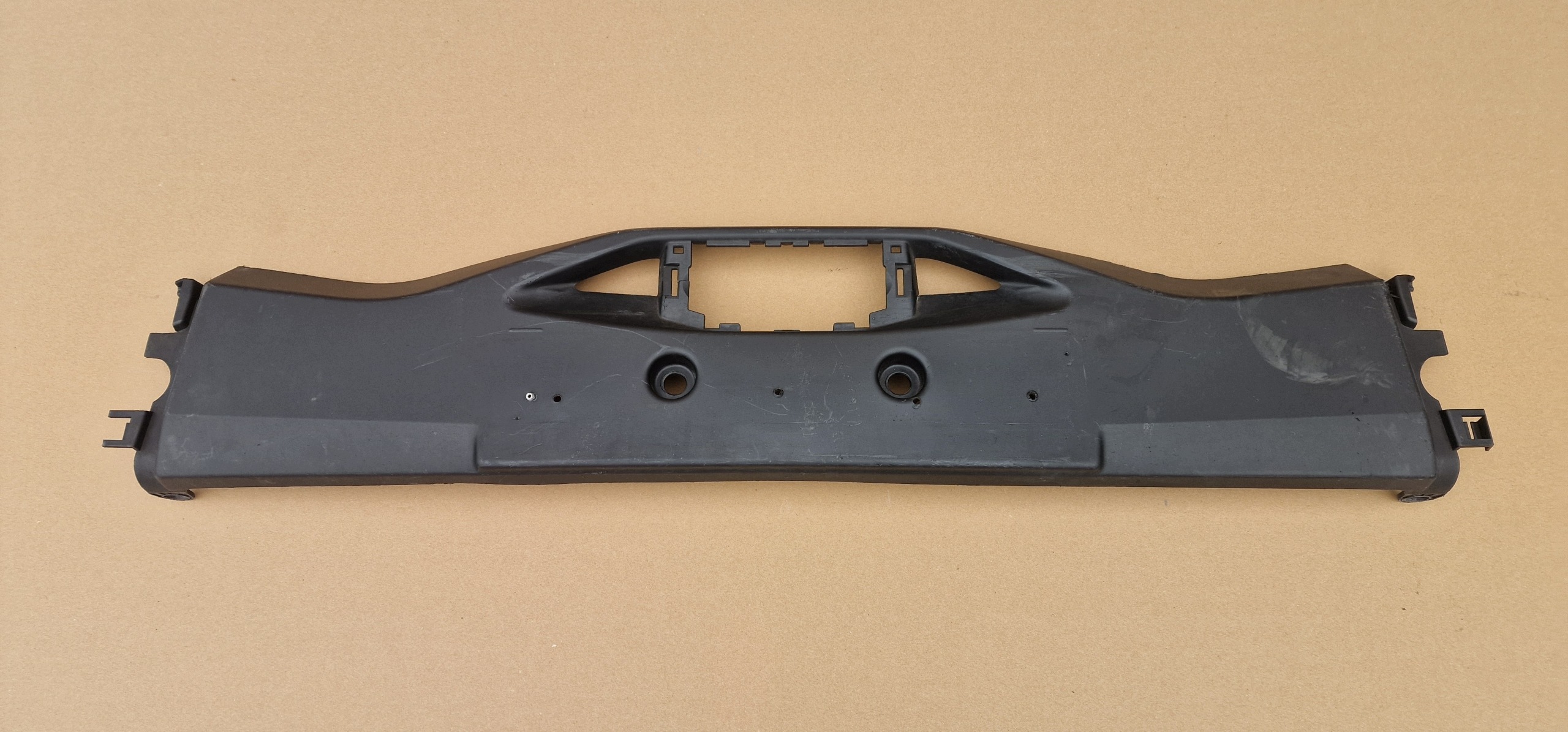 Renault T Range Bumper Midden Kap 78620957 image 2
