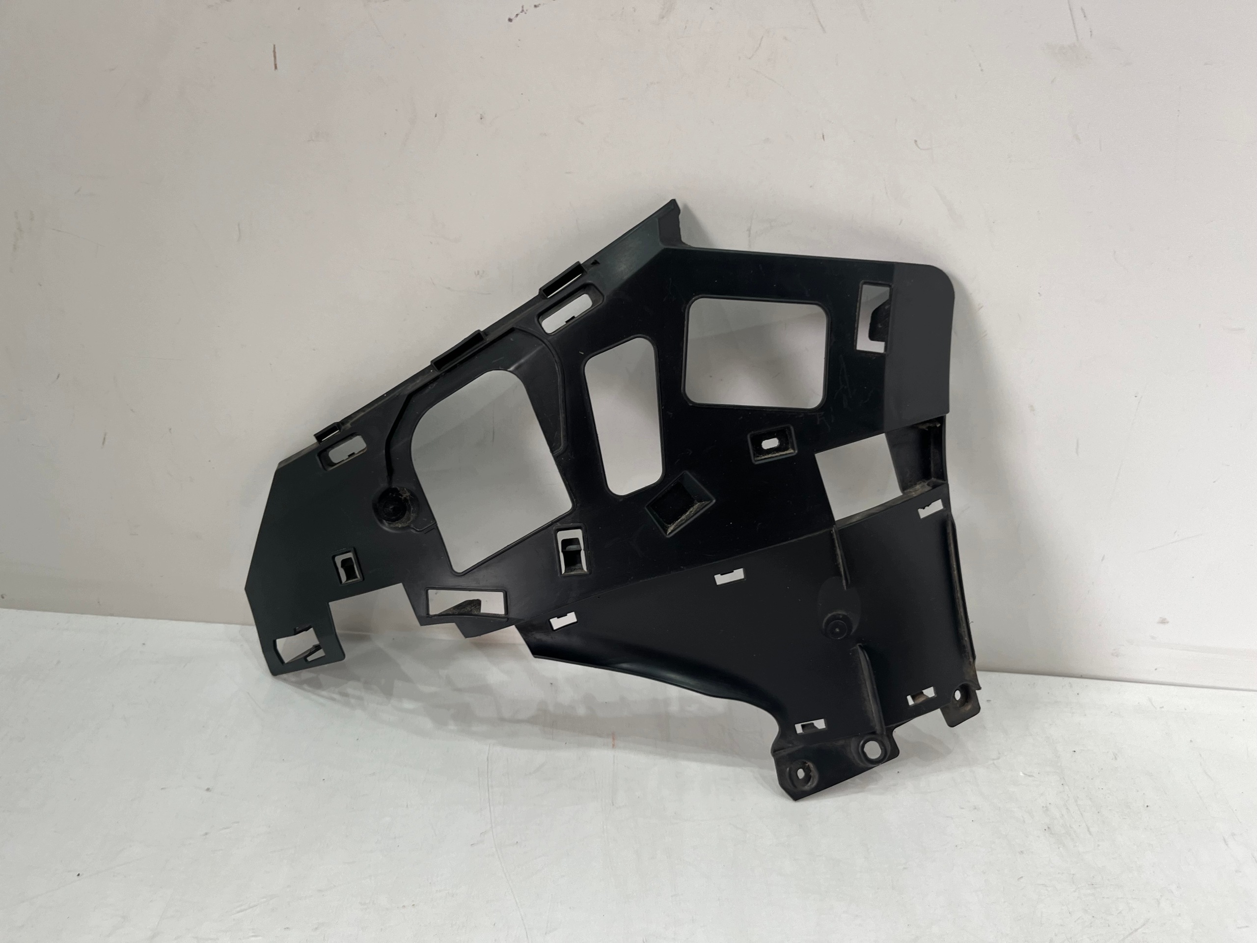 Renault Scenic IV Front Bumper Bracket Left image 2
