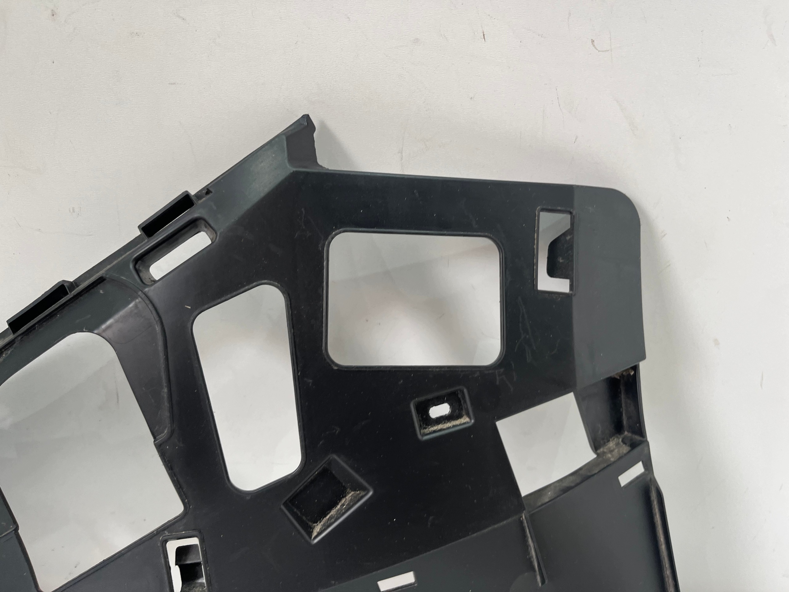 Renault Scenic IV Front Bumper Bracket Left image 3