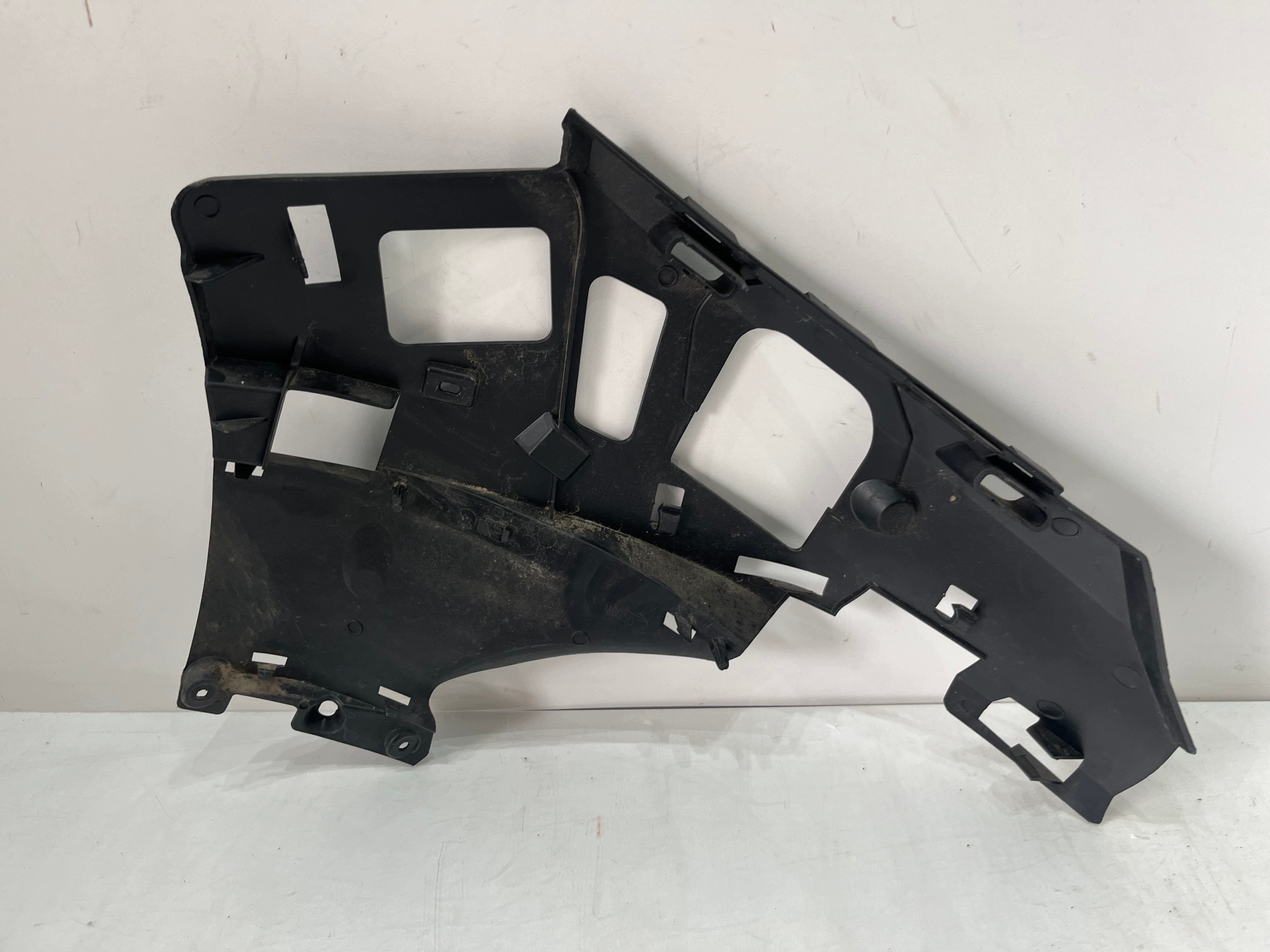 Renault Scenic IV Front Bumper Bracket Left image 5