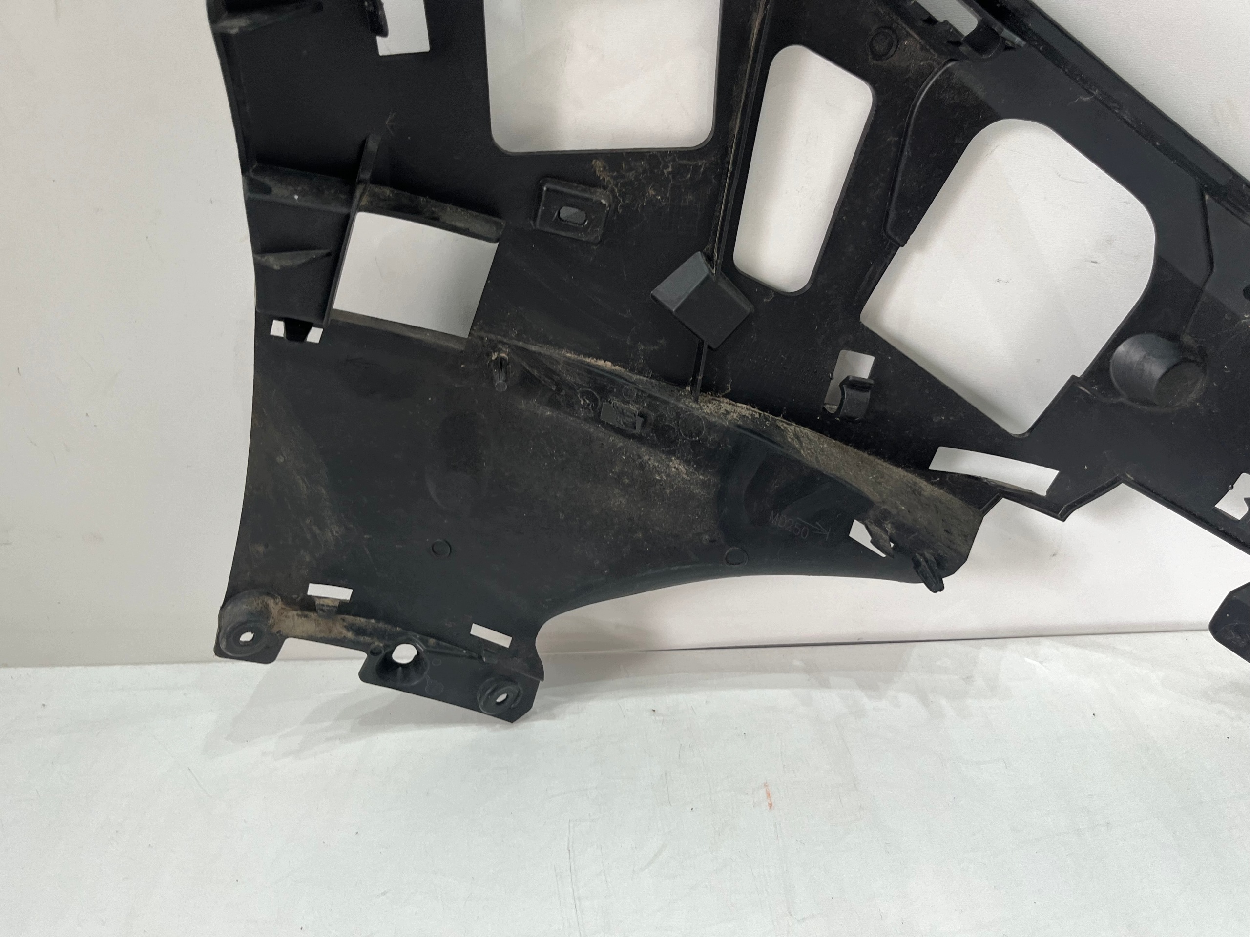 Renault Scenic IV Front Bumper Bracket Left image 7