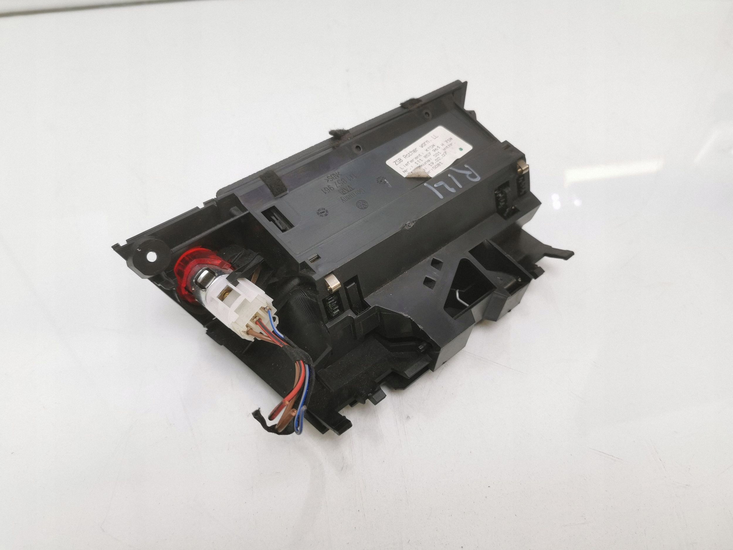 Askkopp VW Touran I 1T1857961H image 6