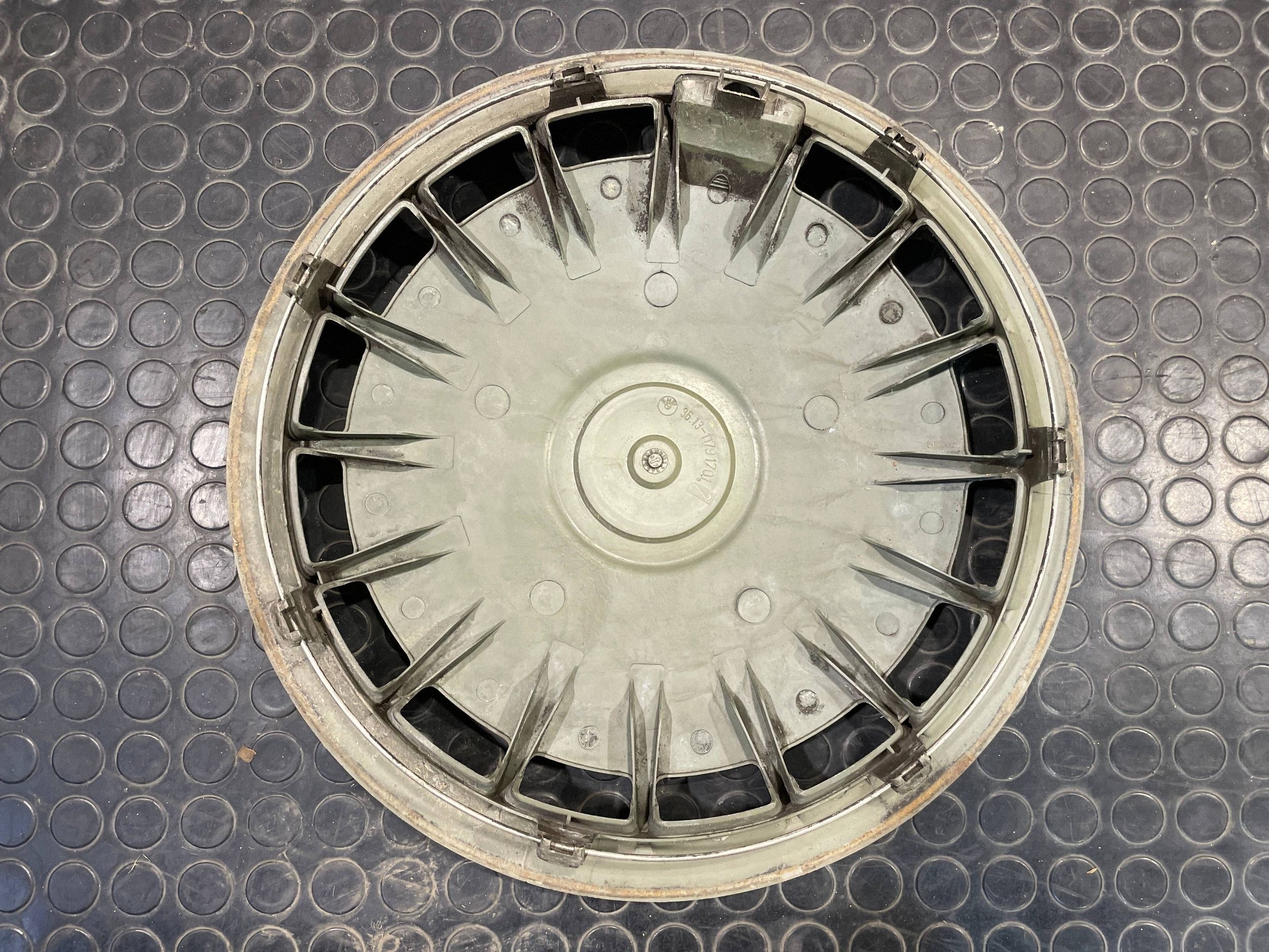 BMW 3 E30 82-94 Wheels 14" Cali Set image 3