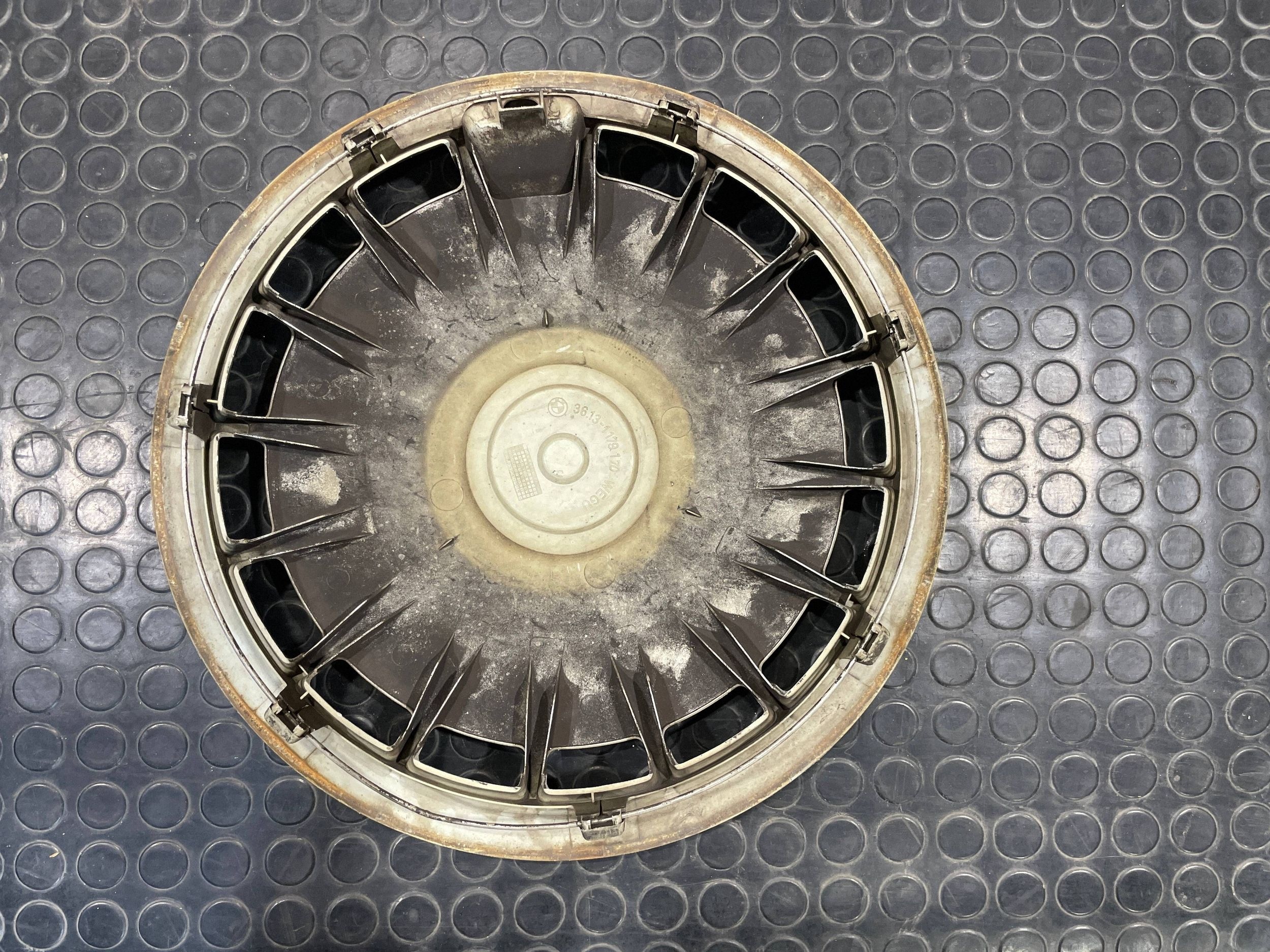 BMW 3 E30 82-94 Wheels 14" Cali Set image 6