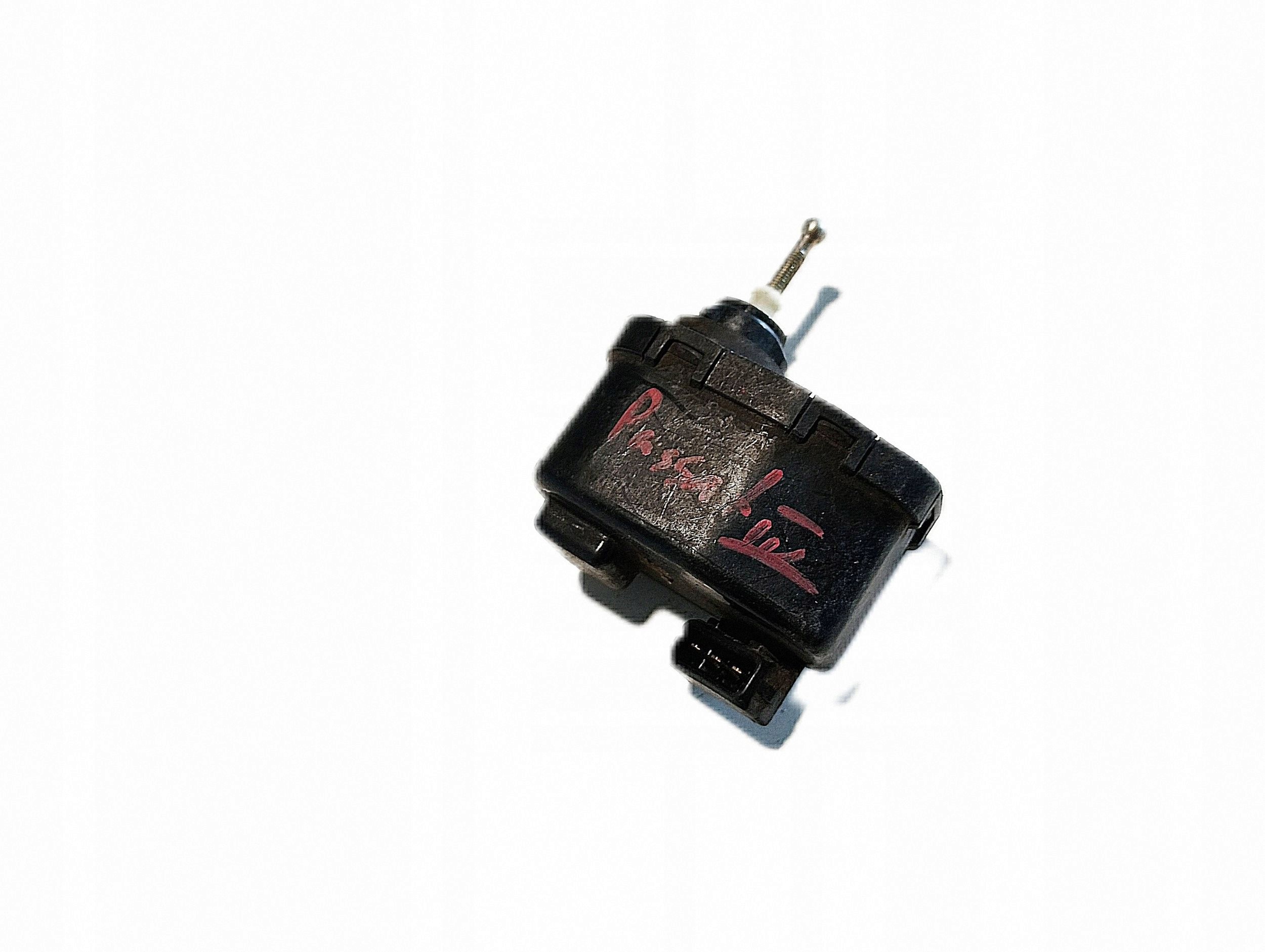 VW Passat Stellmotor Scheinwerferregulierung 357941295 image 2