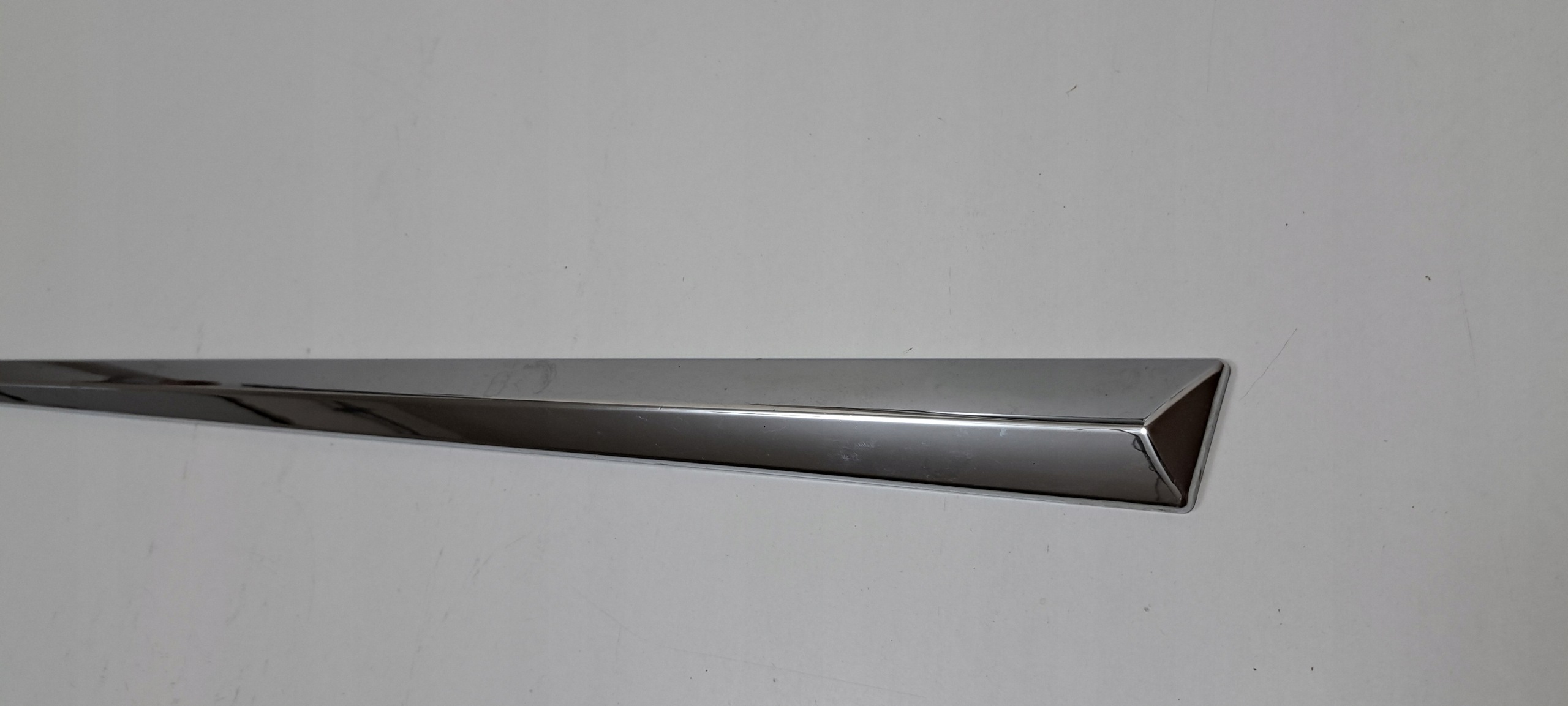 Kromilista ovi oikea etu Toyota Corolla E16 PZ49U-E9494-01