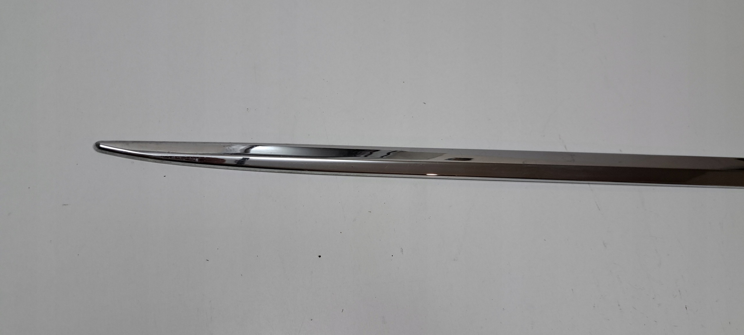 Kromlista dörr höger fram Toyota Corolla E16 PZ49U-E9494-01 image 3