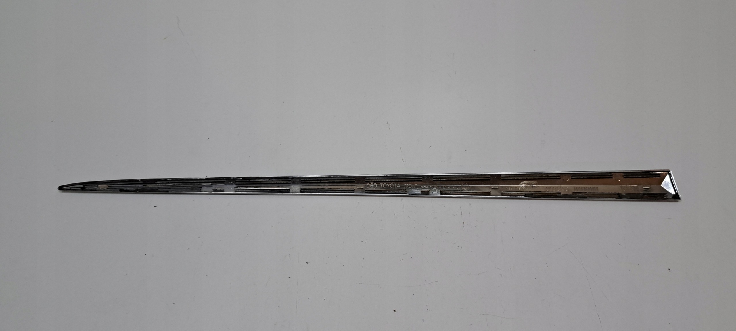 Kromlista dörr höger fram Toyota Corolla E16 PZ49U-E9494-01 image 4