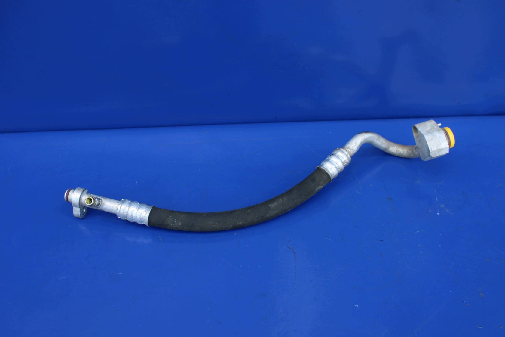 Ilmastointiputki Mercedes W207 C207 A2048302216