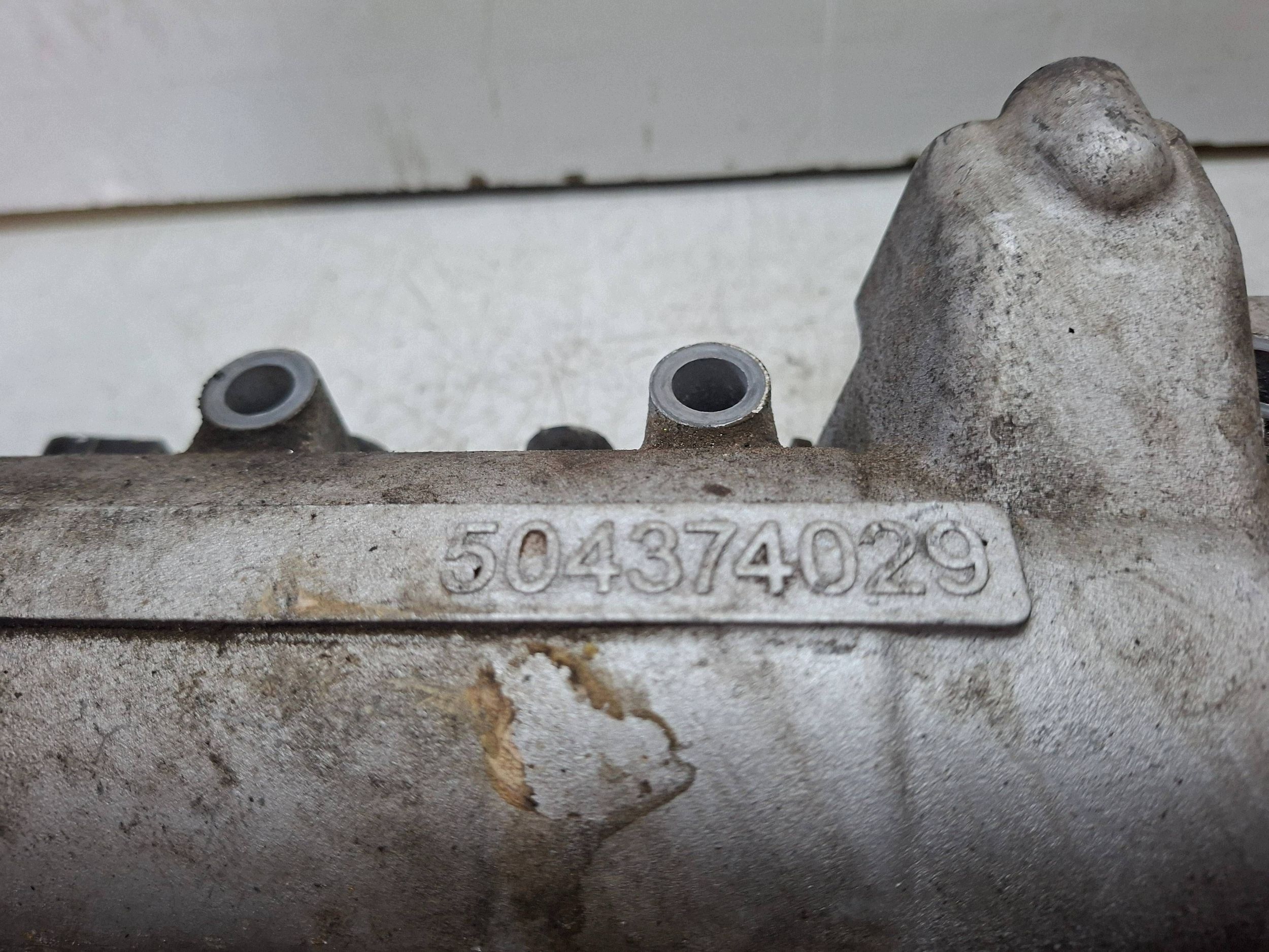 Valve Cover Iveco Daily 3.0 JTD Euro 6 OEM S27647560