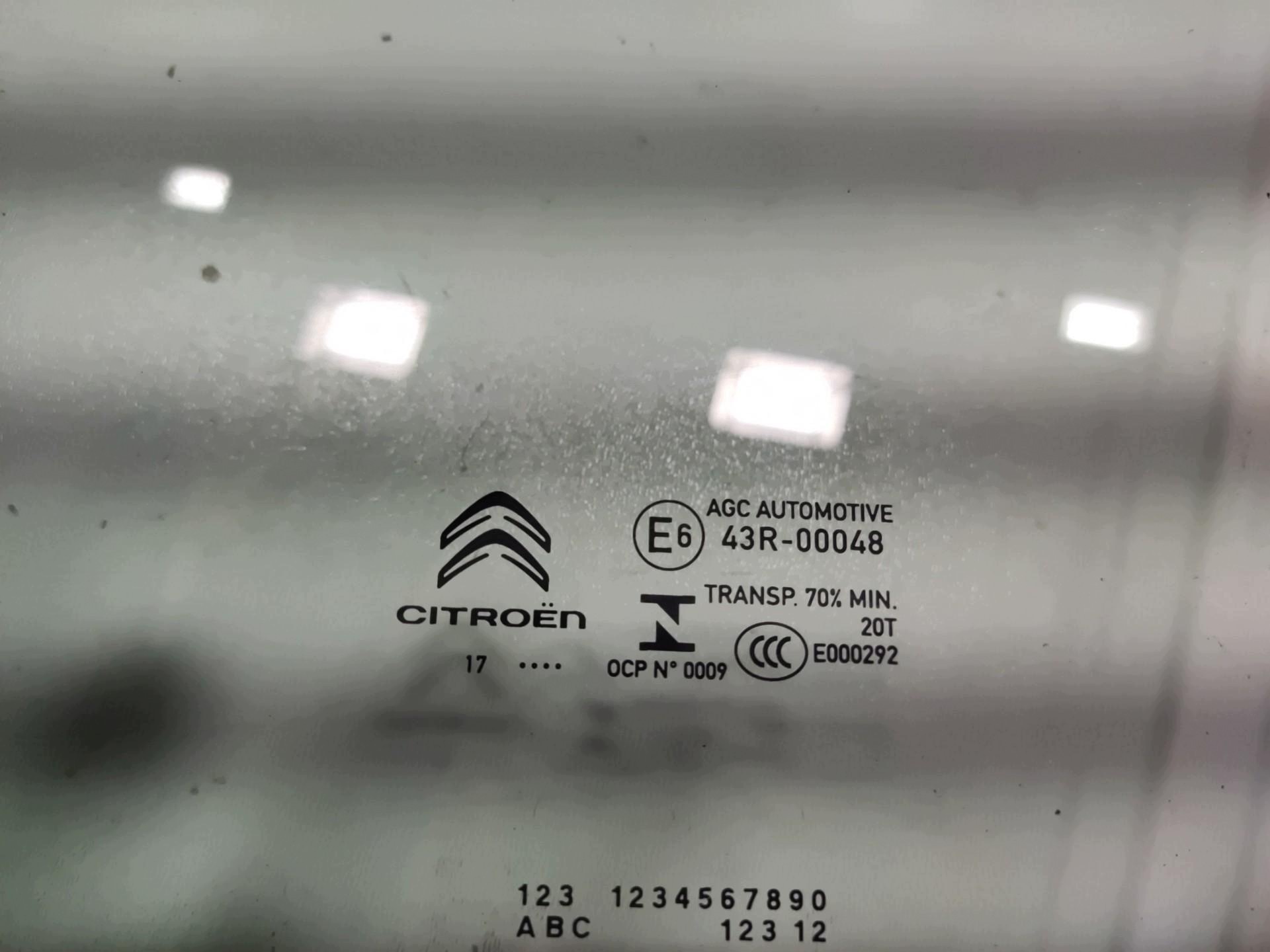 Vidro Porta Esquerda Dianteiro Citroen C3 III 2016-2020 image 3