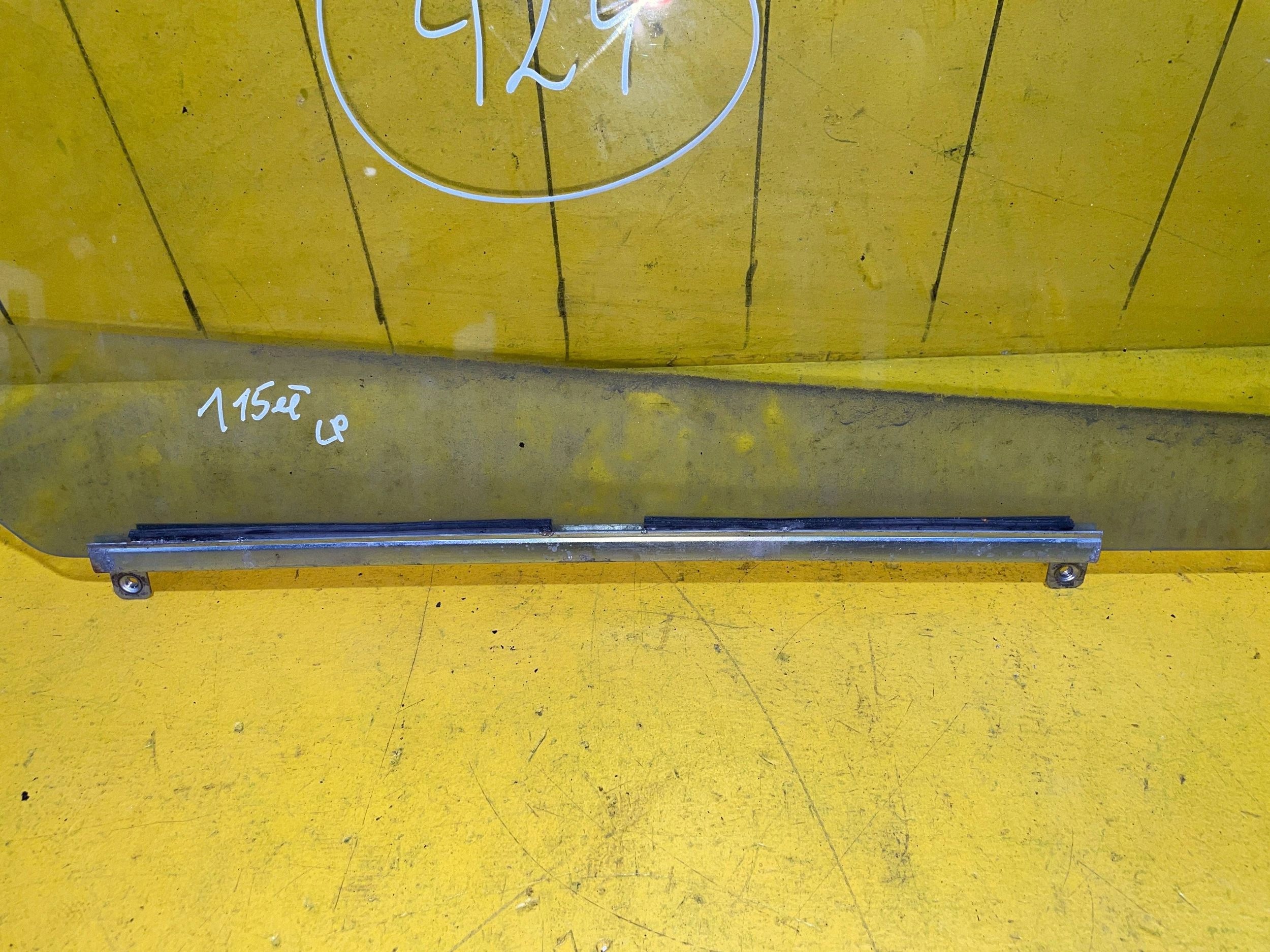 Suzuki Alto ruit deur links voor YBV21520 image 3