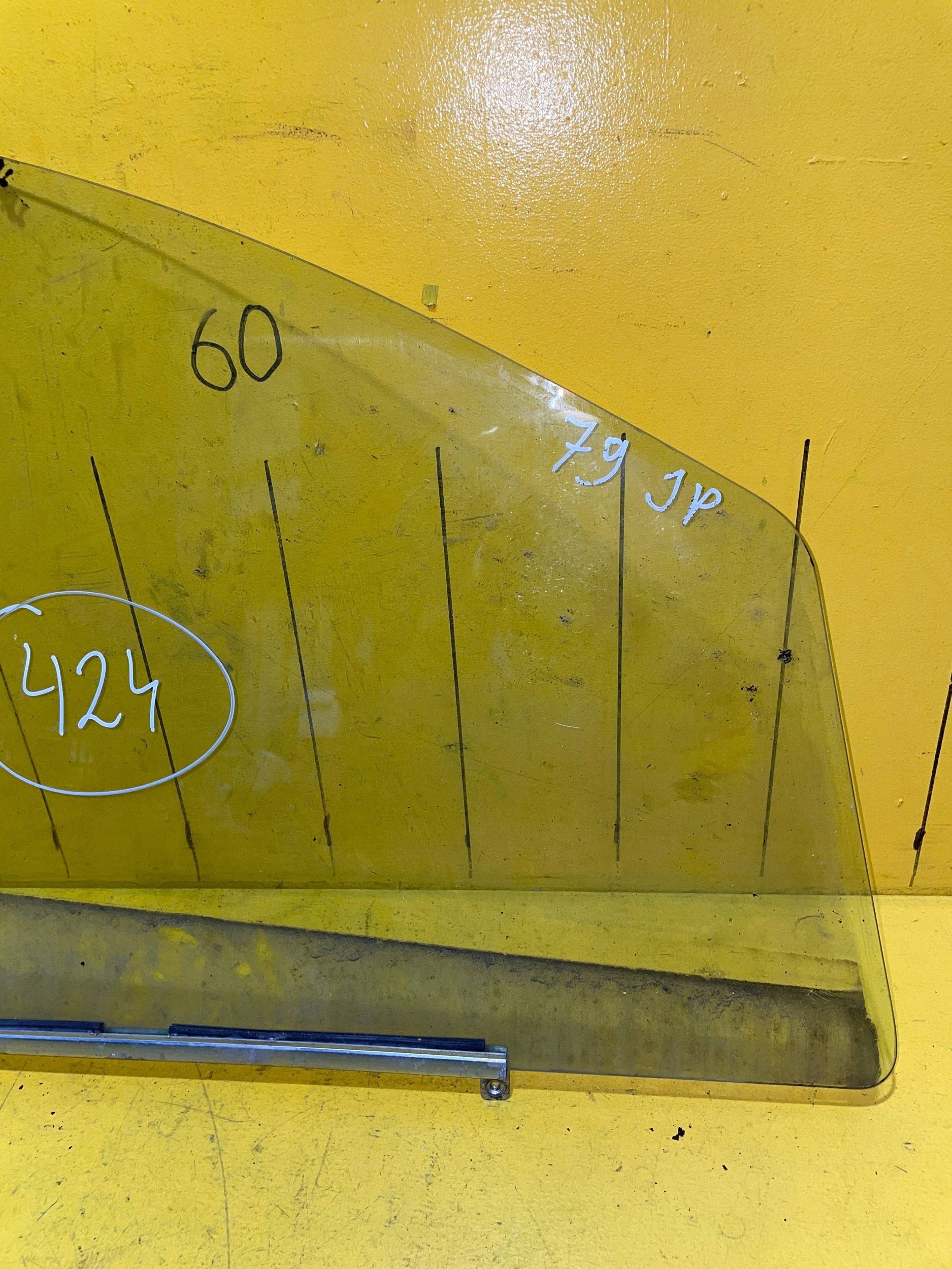 Suzuki Alto ruit deur links voor YBV21520 image 4