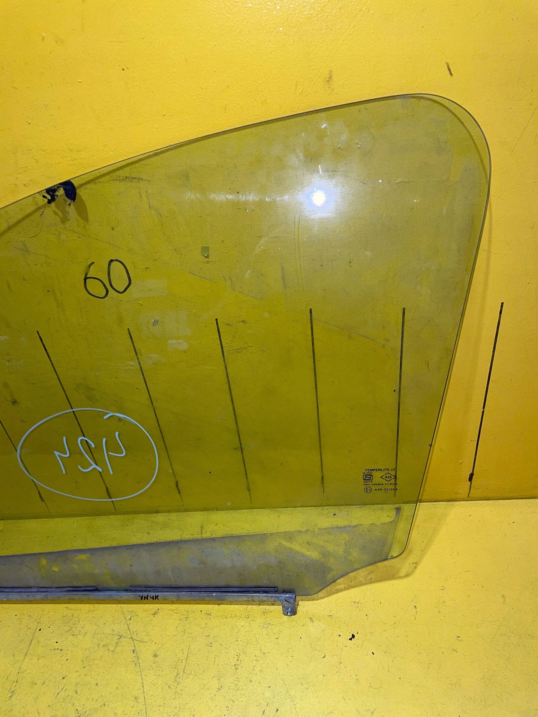 Suzuki Alto ruit deur links voor YBV21520 image 7