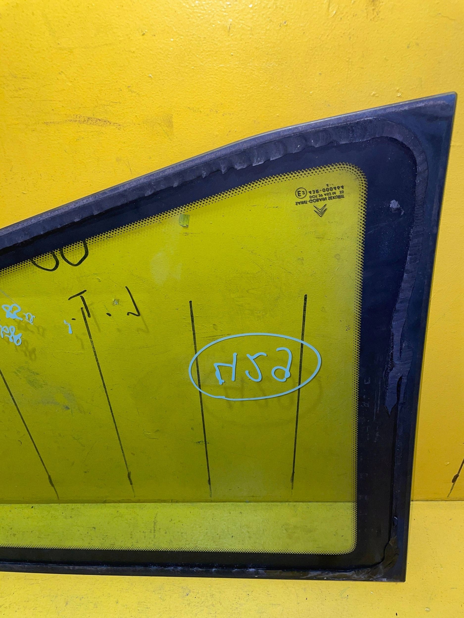 Vitre de porte arrière gauche Citroën C2 (YBV21526) image 7