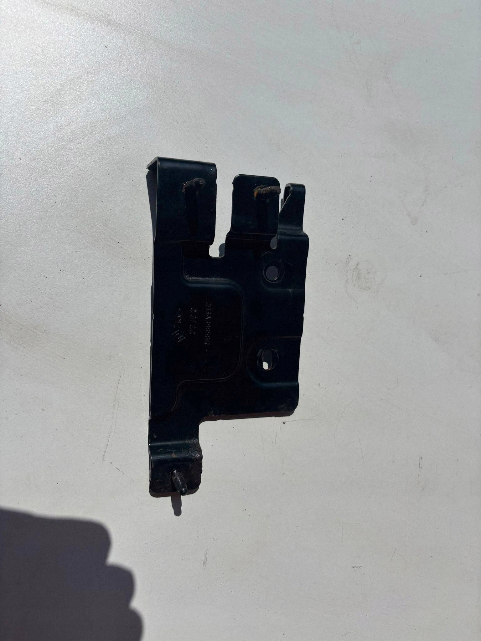 Renault Captur II 2023 chassis part image 2