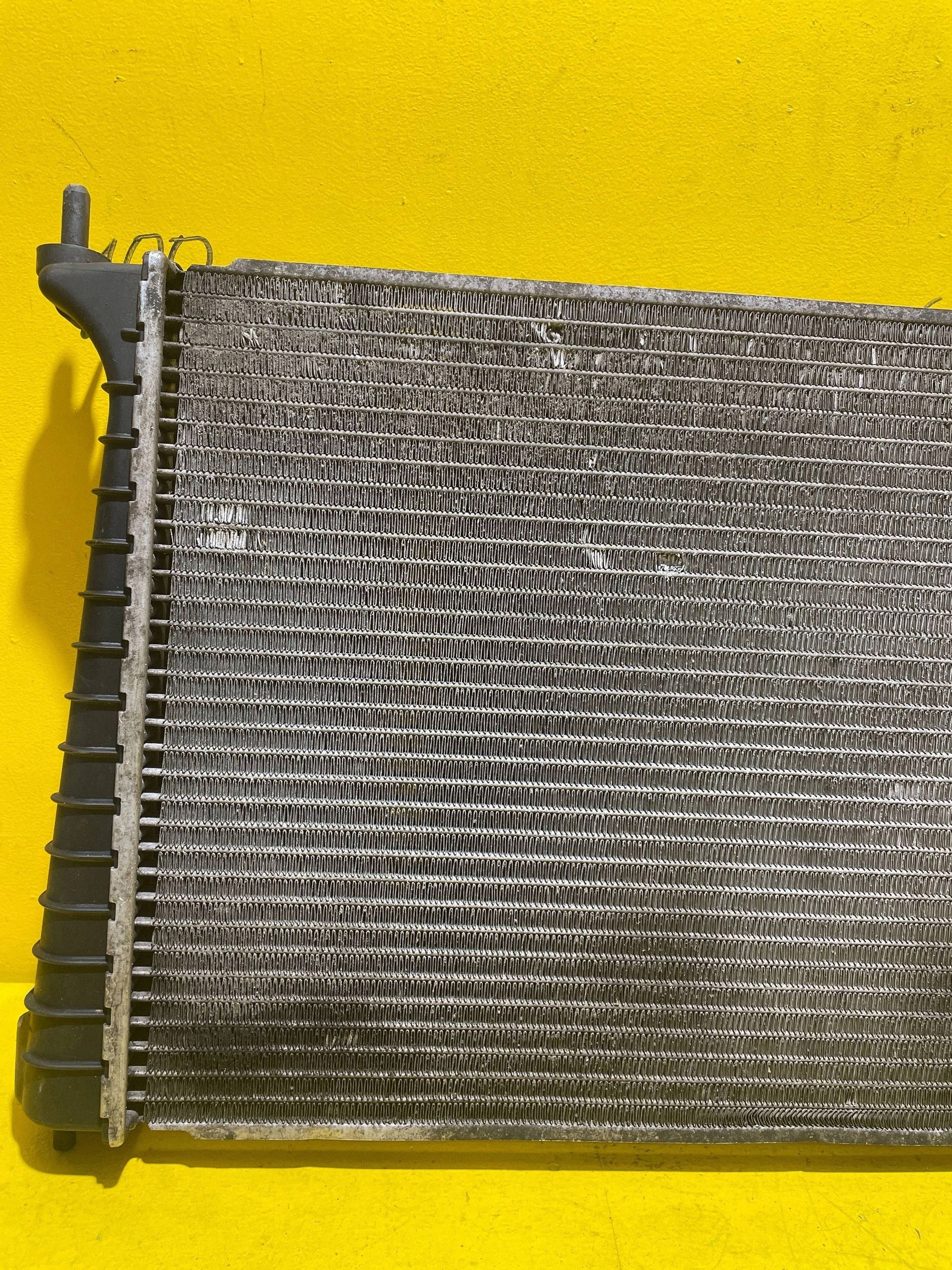 Saab 9-5 Vedenjäähdytin 52488560
