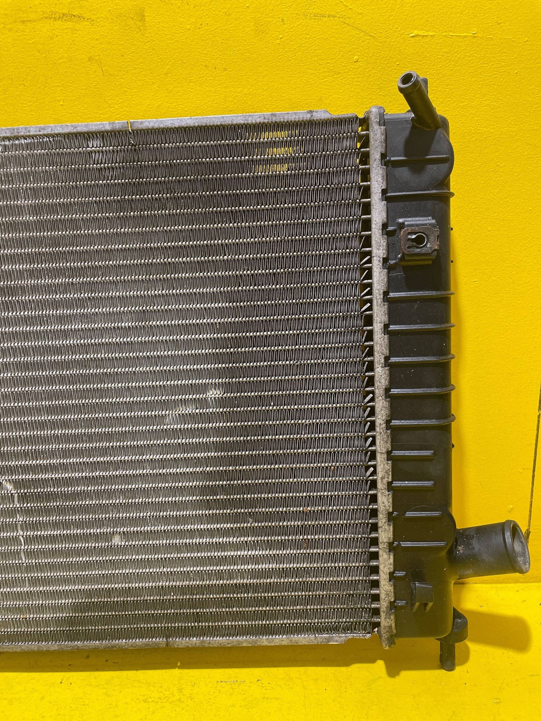 Saab 9-5 Kühler Wasser 52488560 image 6