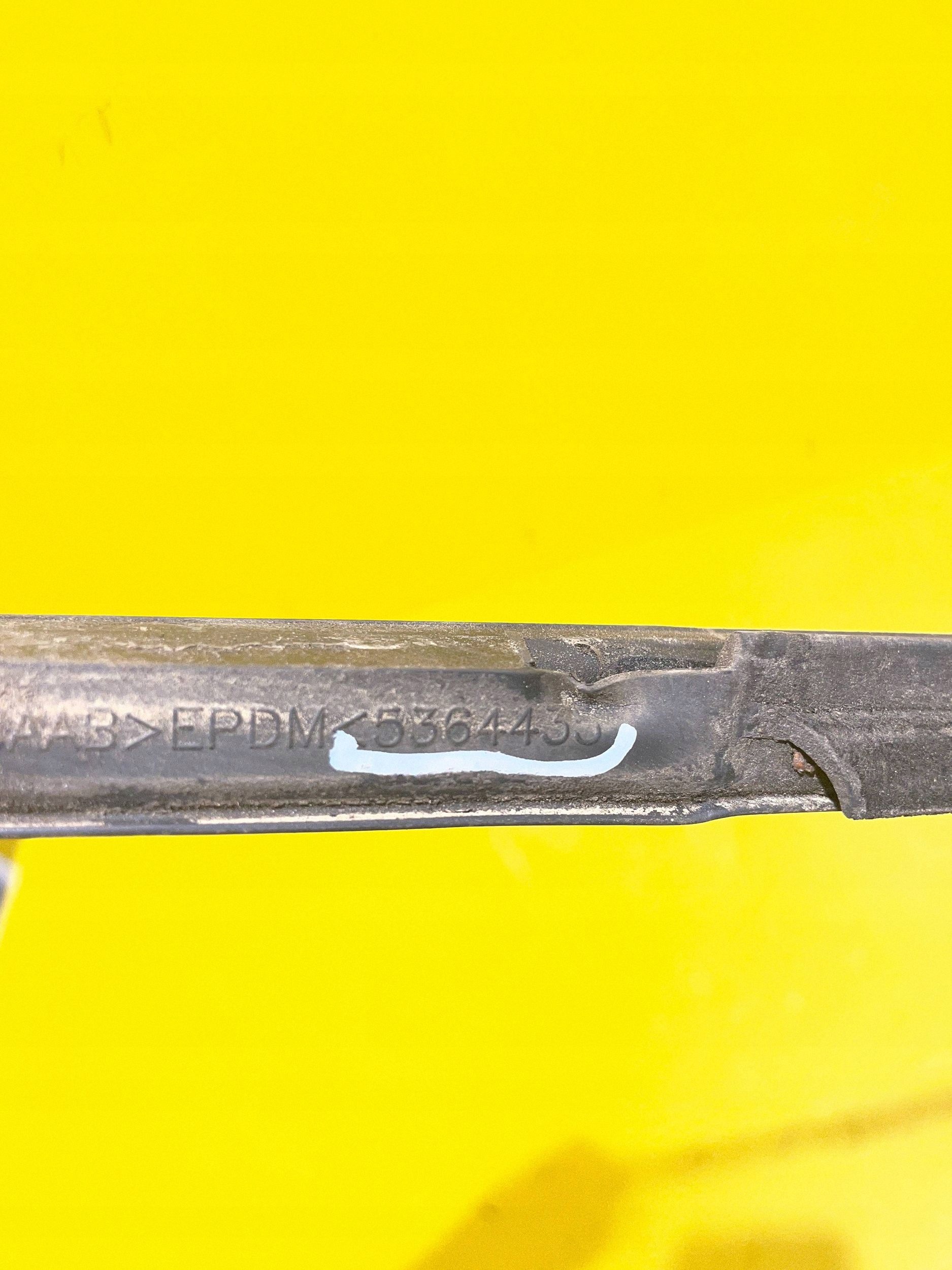 Saab 9-5 Windabweiser rechts vorne OEM 5364435 image 7