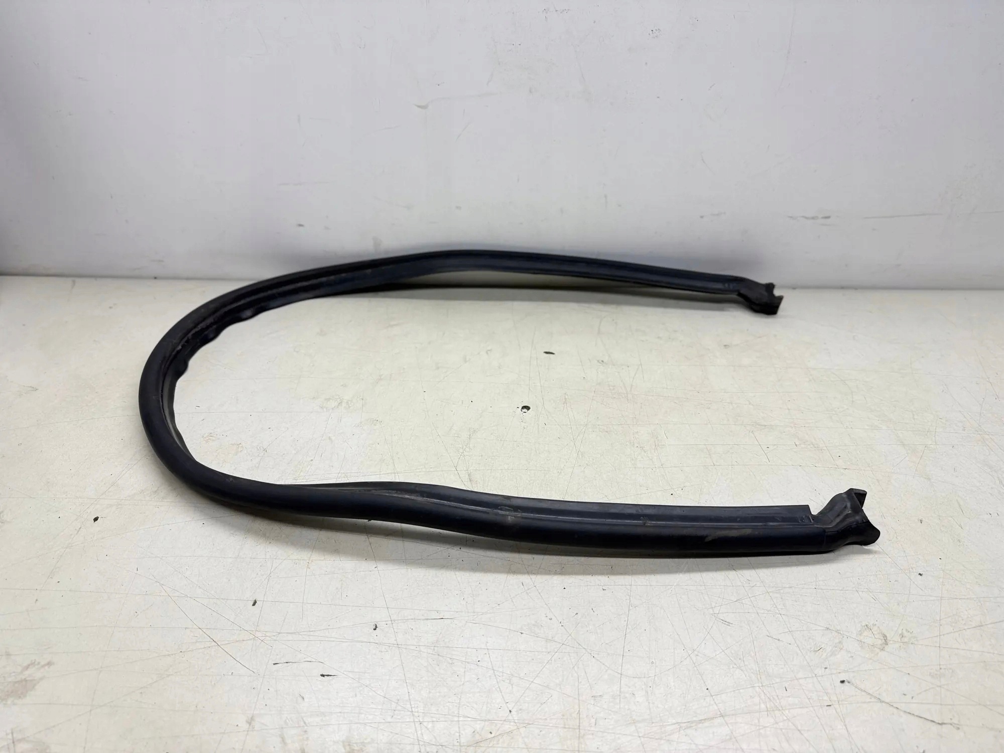 BMW 6 E63 E64 LCI Maskin tiiviste 7008797 image 2