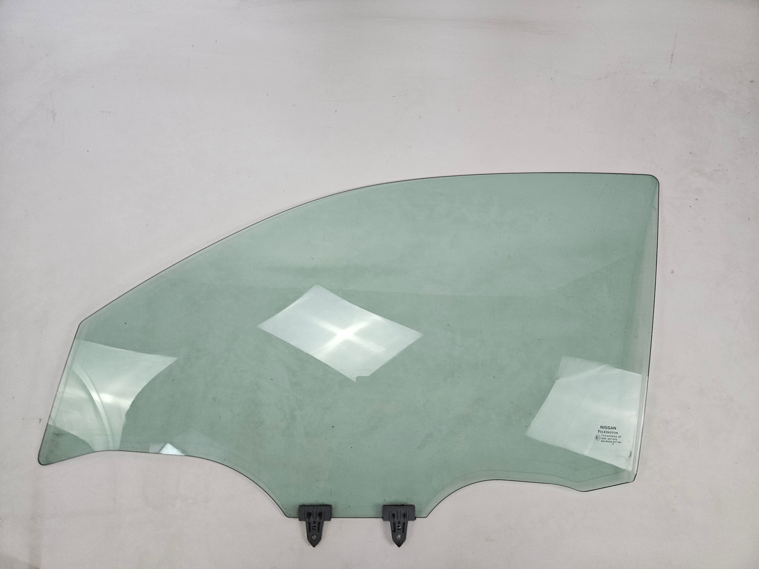 Vidro Porta Dianteira Esquerda Nissan Micra K12 2003-2010 image 2