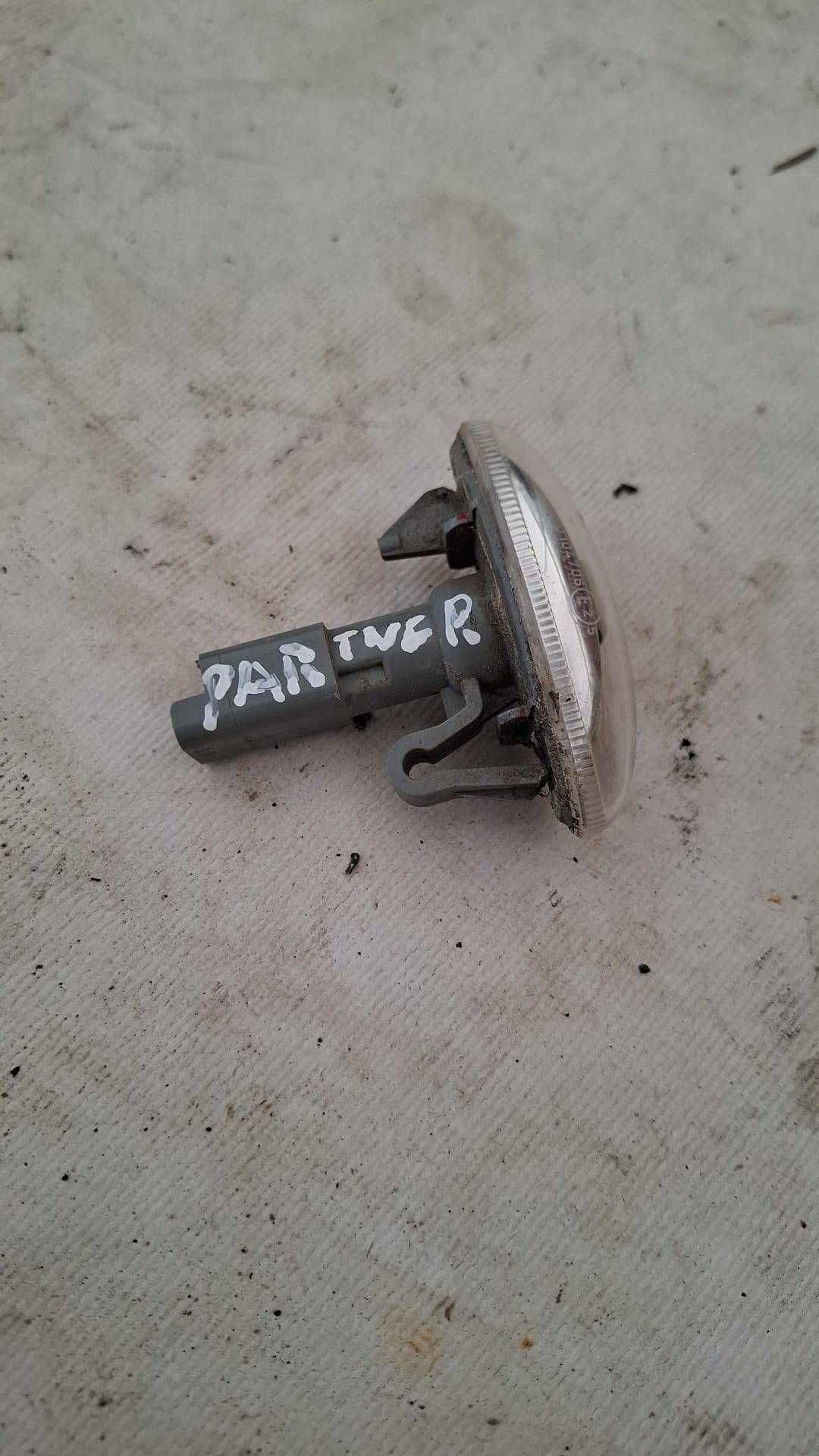 Side direction indicator Peugeot OE 9680057480