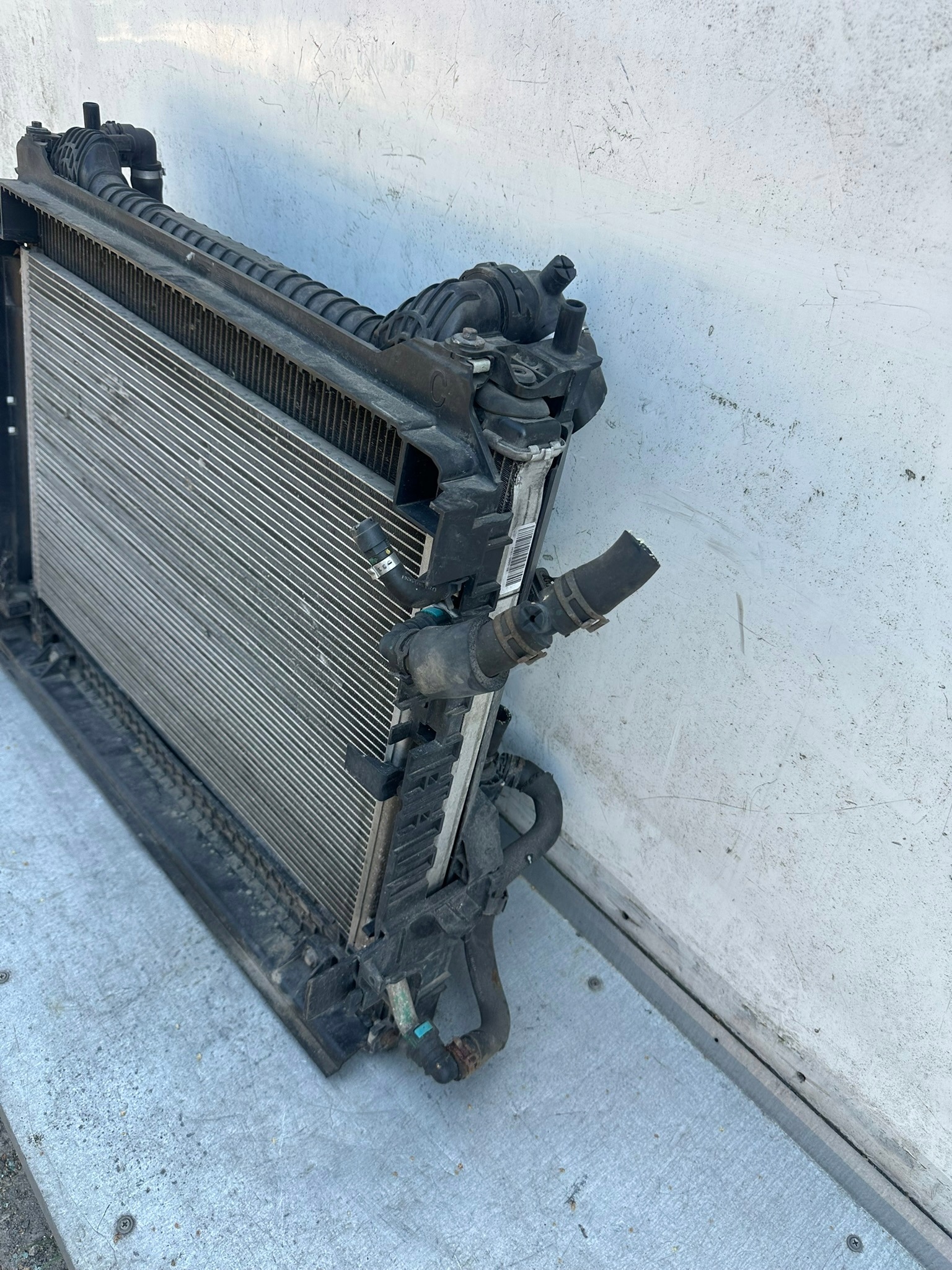 Kylarfläkt främre Range Rover Velar L560 2.0D ABM19606 image 4