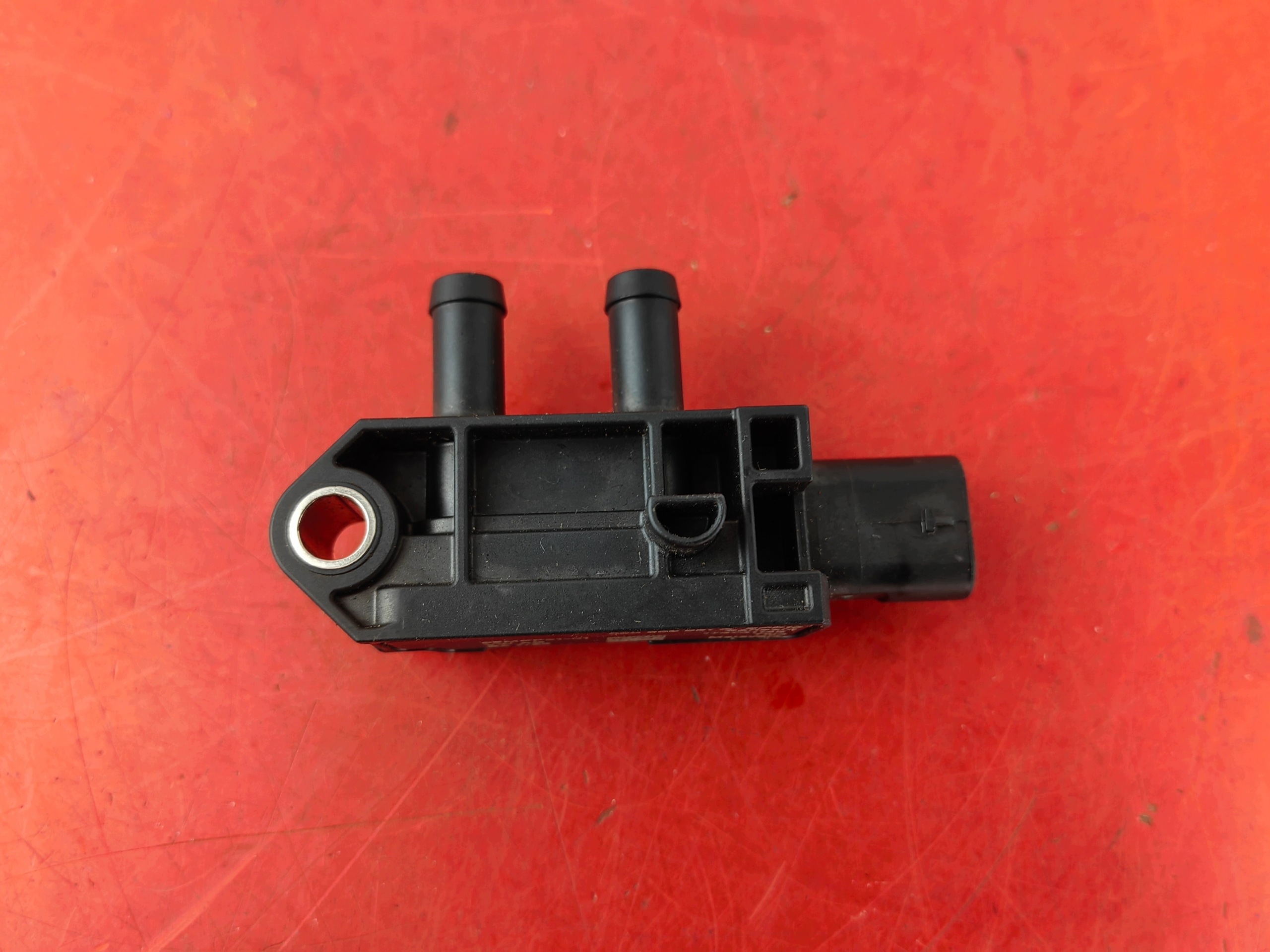 Audi A8 Druksensor 058906051G Gebruikt image 3