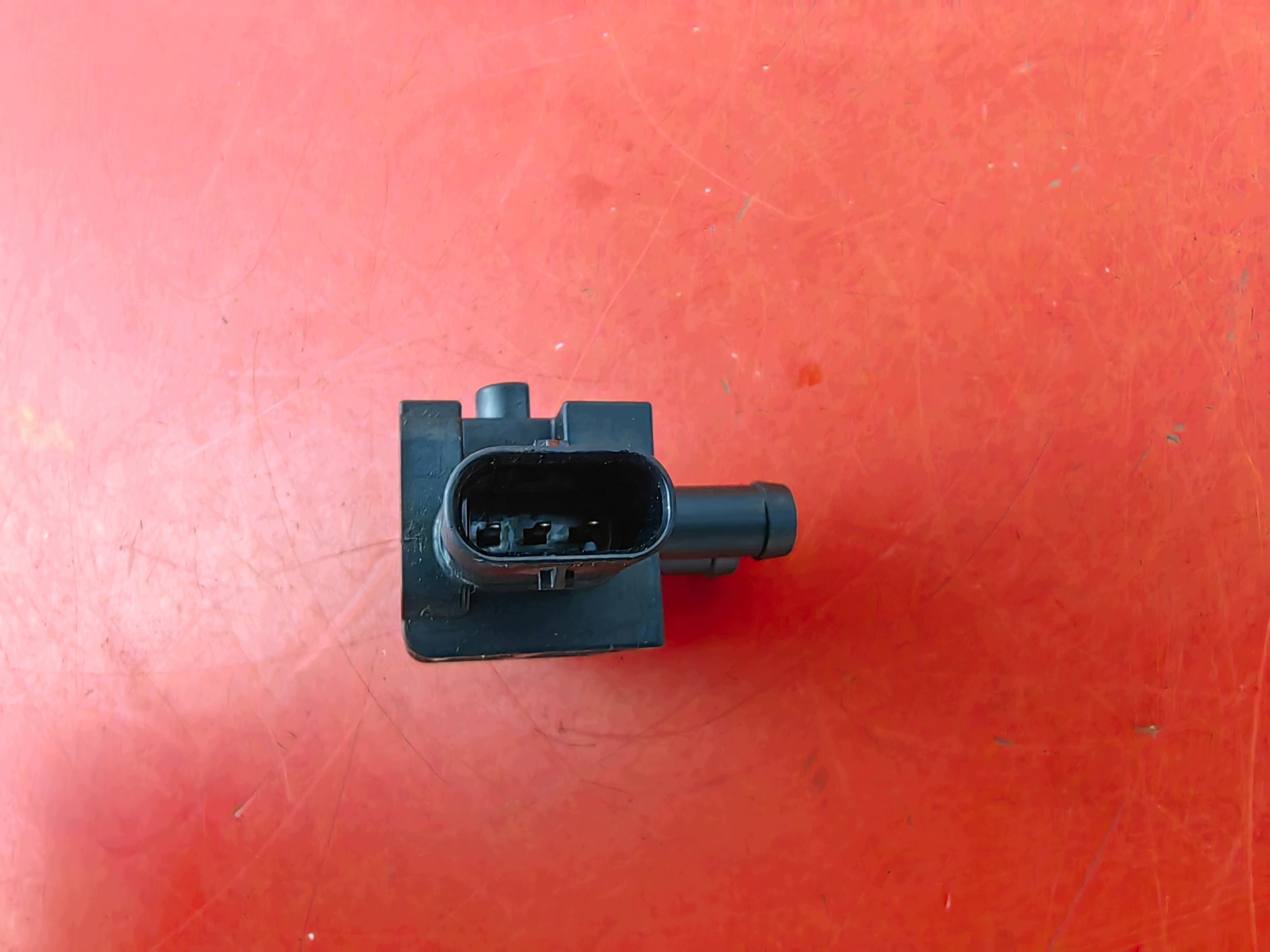 Audi A8 Druksensor 058906051G Gebruikt image 4