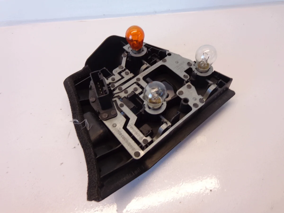 BMW E46 Berline Douille Ampoule Arrière Droit image 3