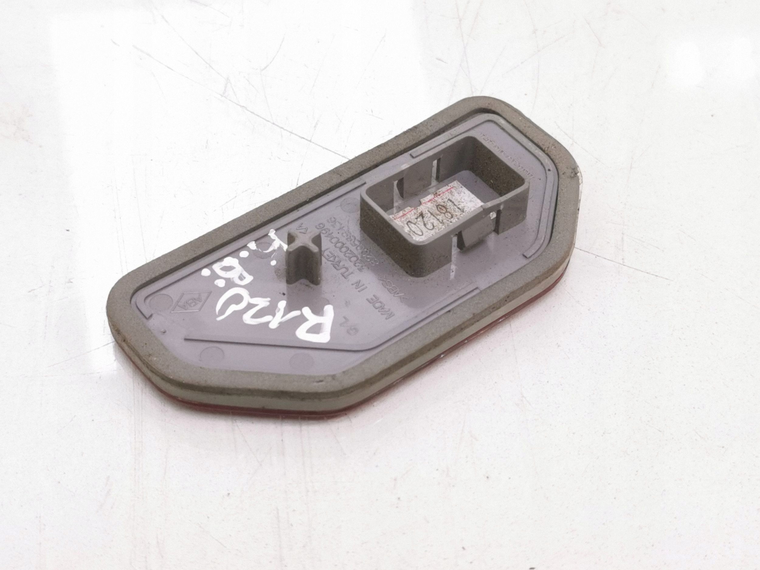 Takavalon heijastin Renault Kangoo II 3202000496