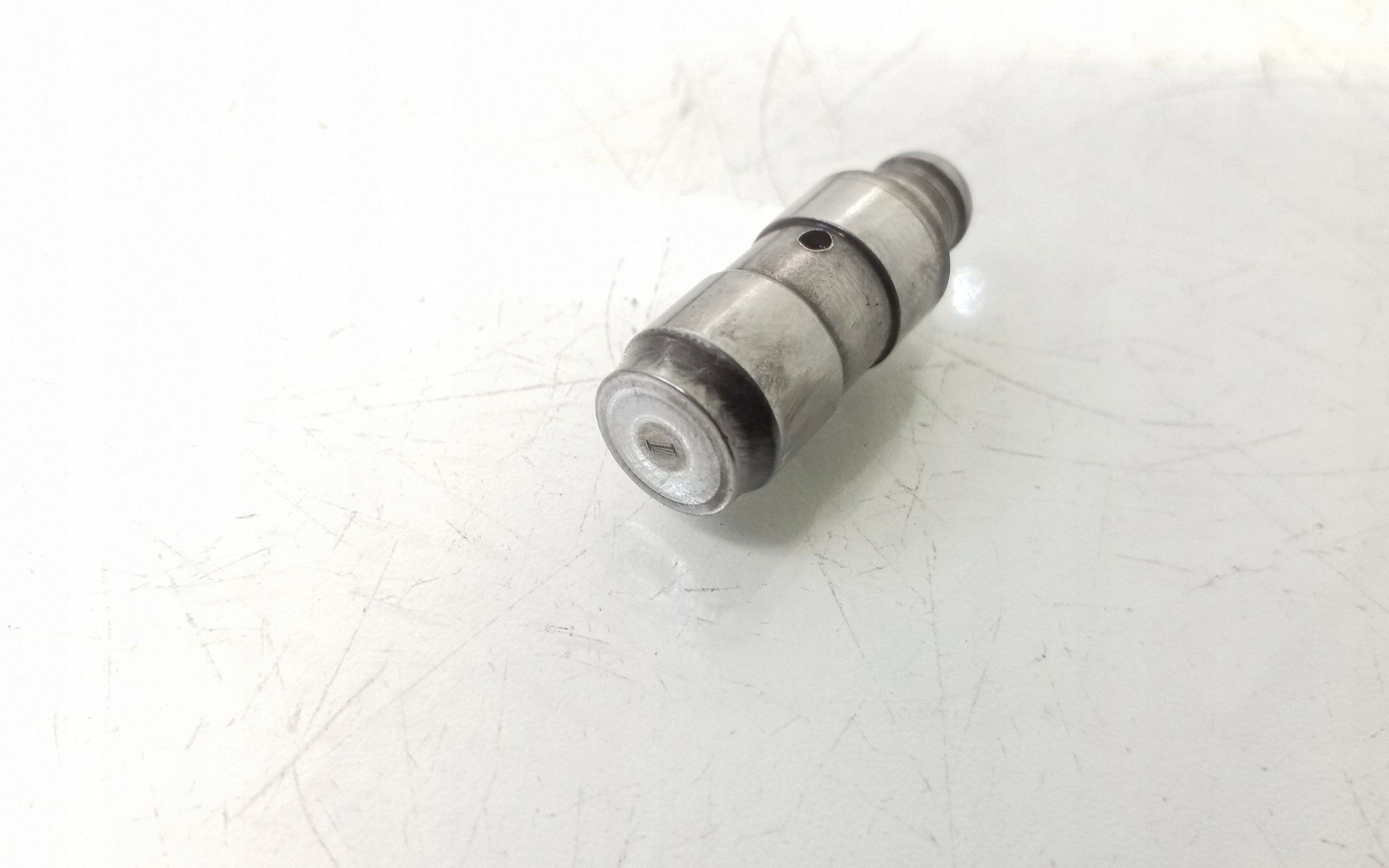 Hydraulinen nostin Mercedes-Benz E W211 FRC49018
