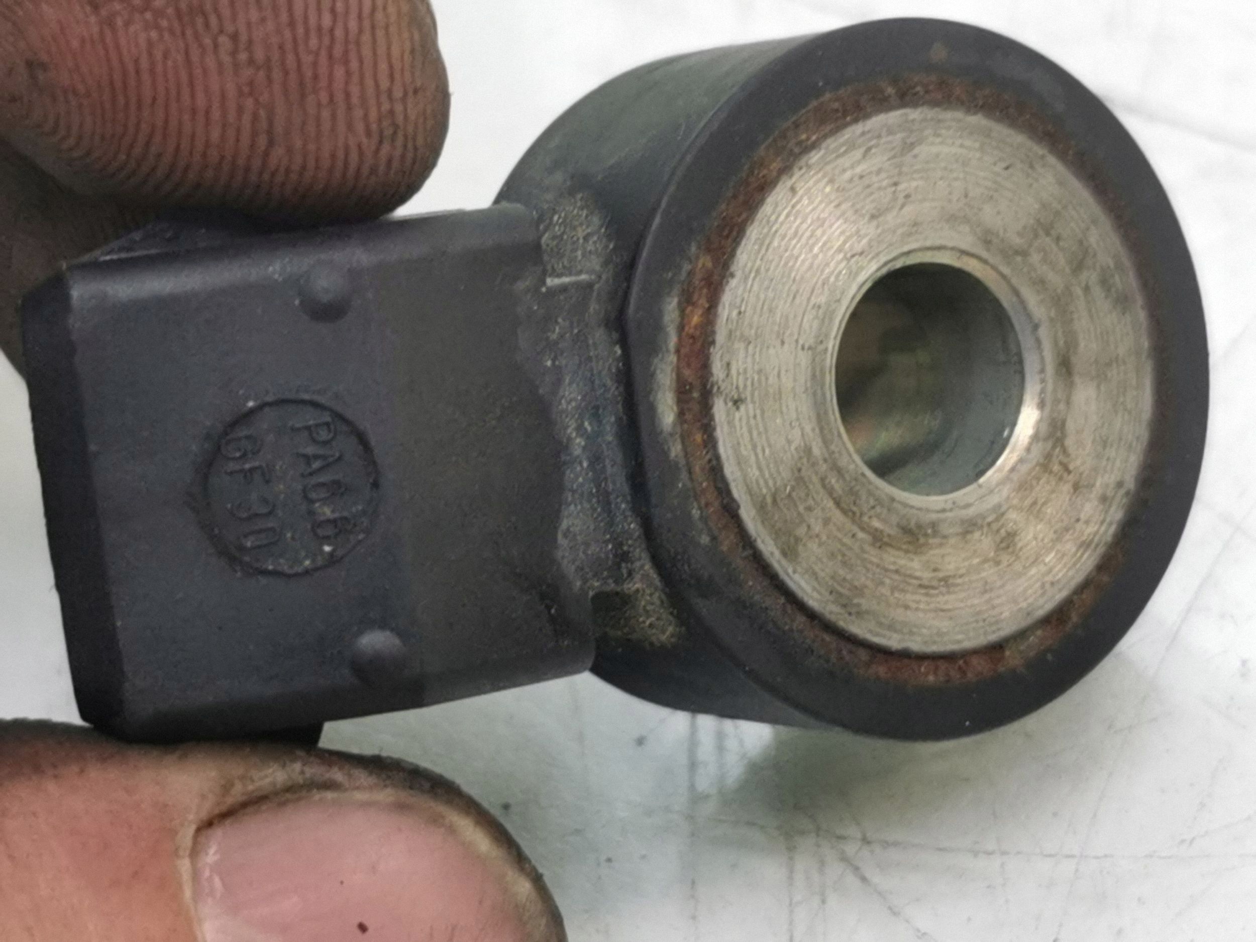 Mercedes W209 W203 W211 Klopsensor A0041534628 image 4