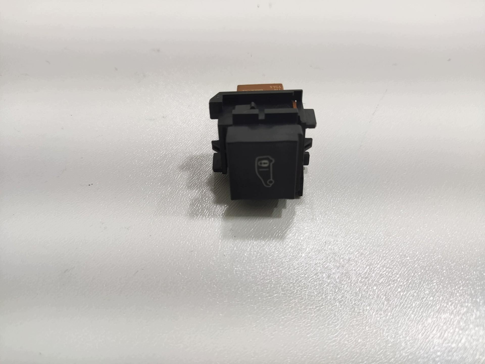 Central Locking Button Partner Berlingo IV 2018-2023 OEM 9817735977