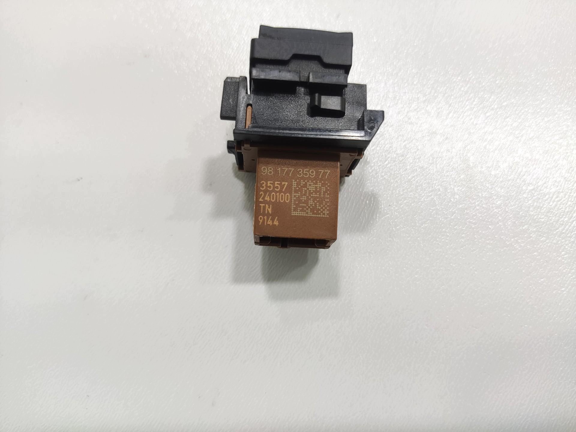 Zentralverriegelungstaster Partner/Berlingo IV 2018-2023 OEM 9817735977 image 5