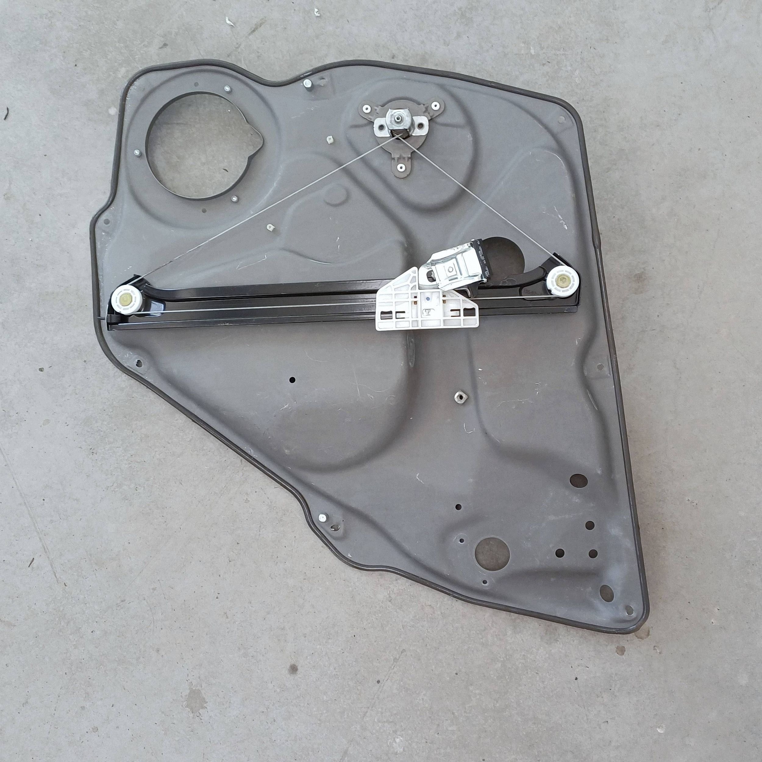 Mercedes A W169 Fensterheber hinten manuell A1697300179 image 7